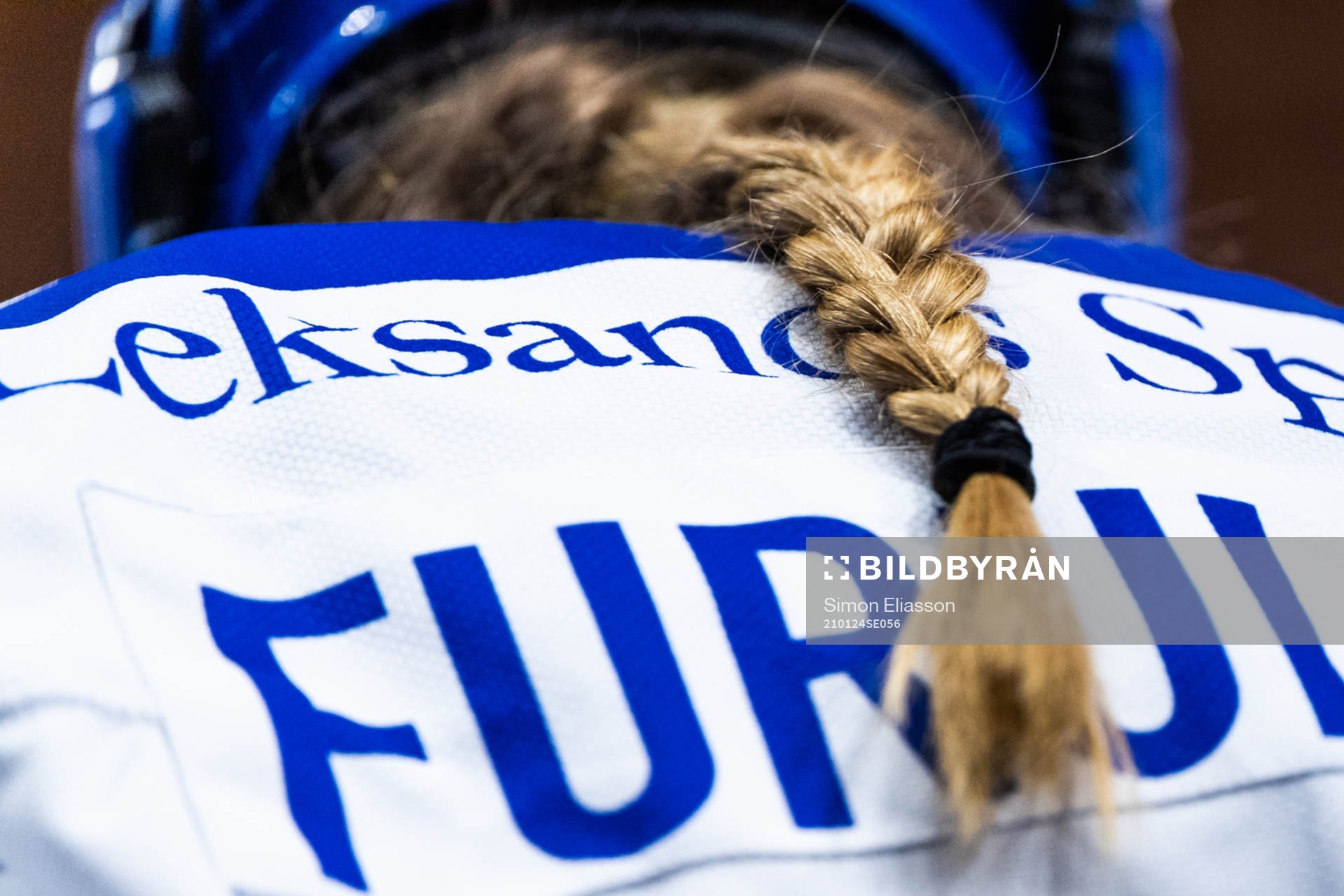 Detaljbild av Leksands Andrine Furulunds fläta