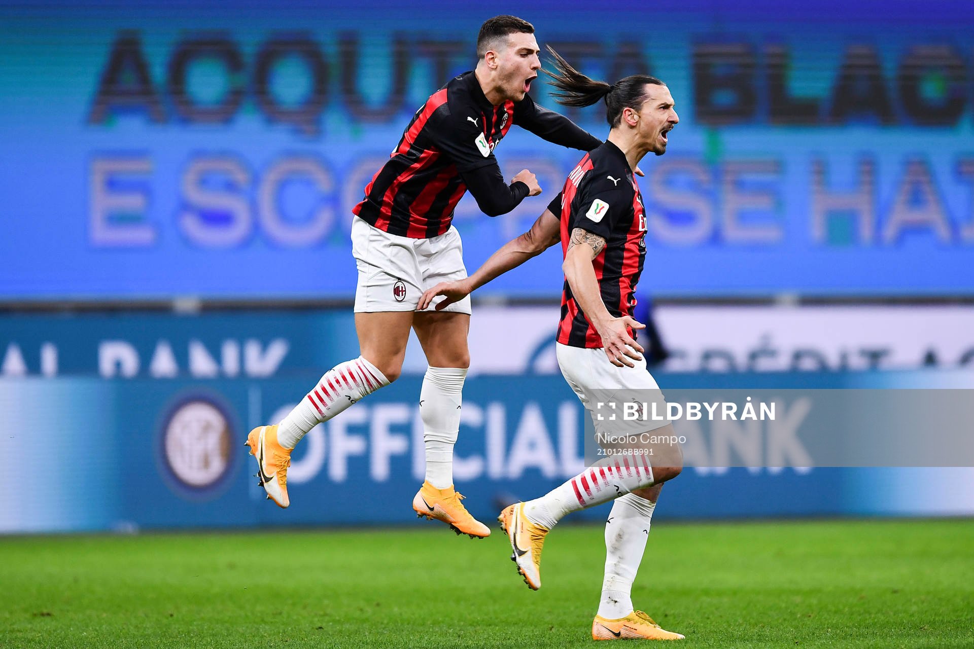 Zlatan Ibrahimovic of Milan celebrates