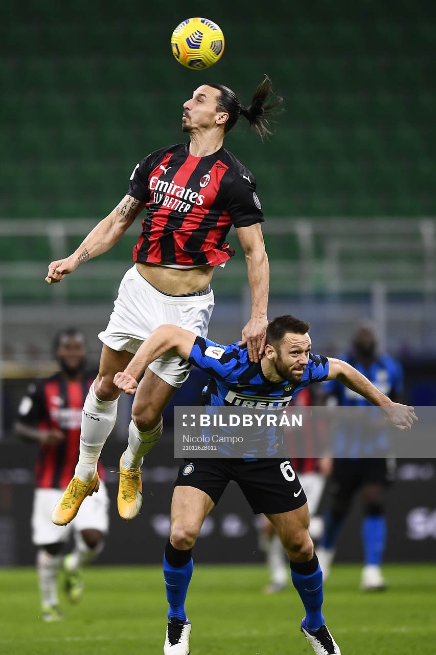 Zlatan Ibrahimovic of Milan celebrates