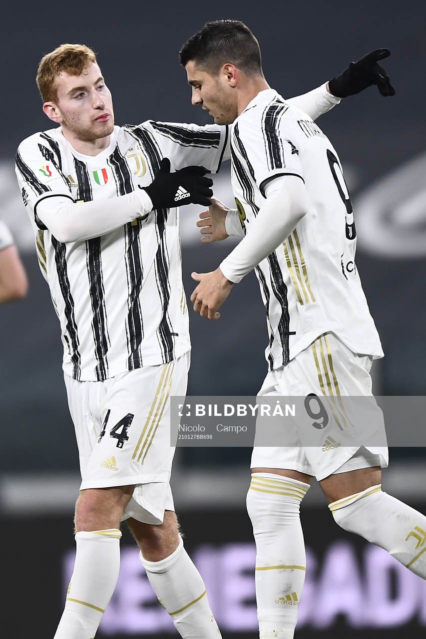 Dejan Kulusevski of Juventus celebrates the 1-0 goal
