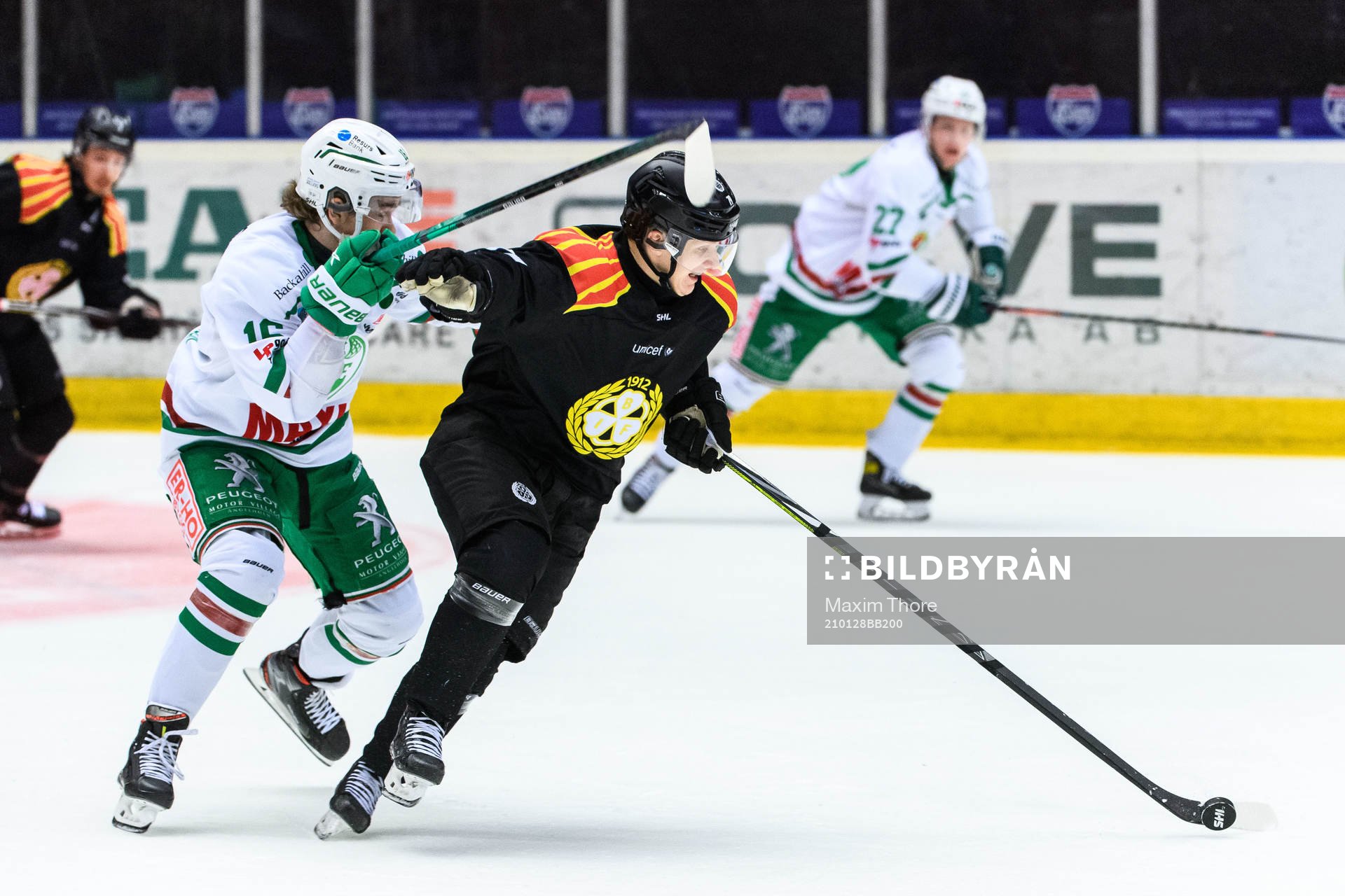 Rögles Lucas Ekeståhl Jonsson och Brynäs Daniel Mannberg