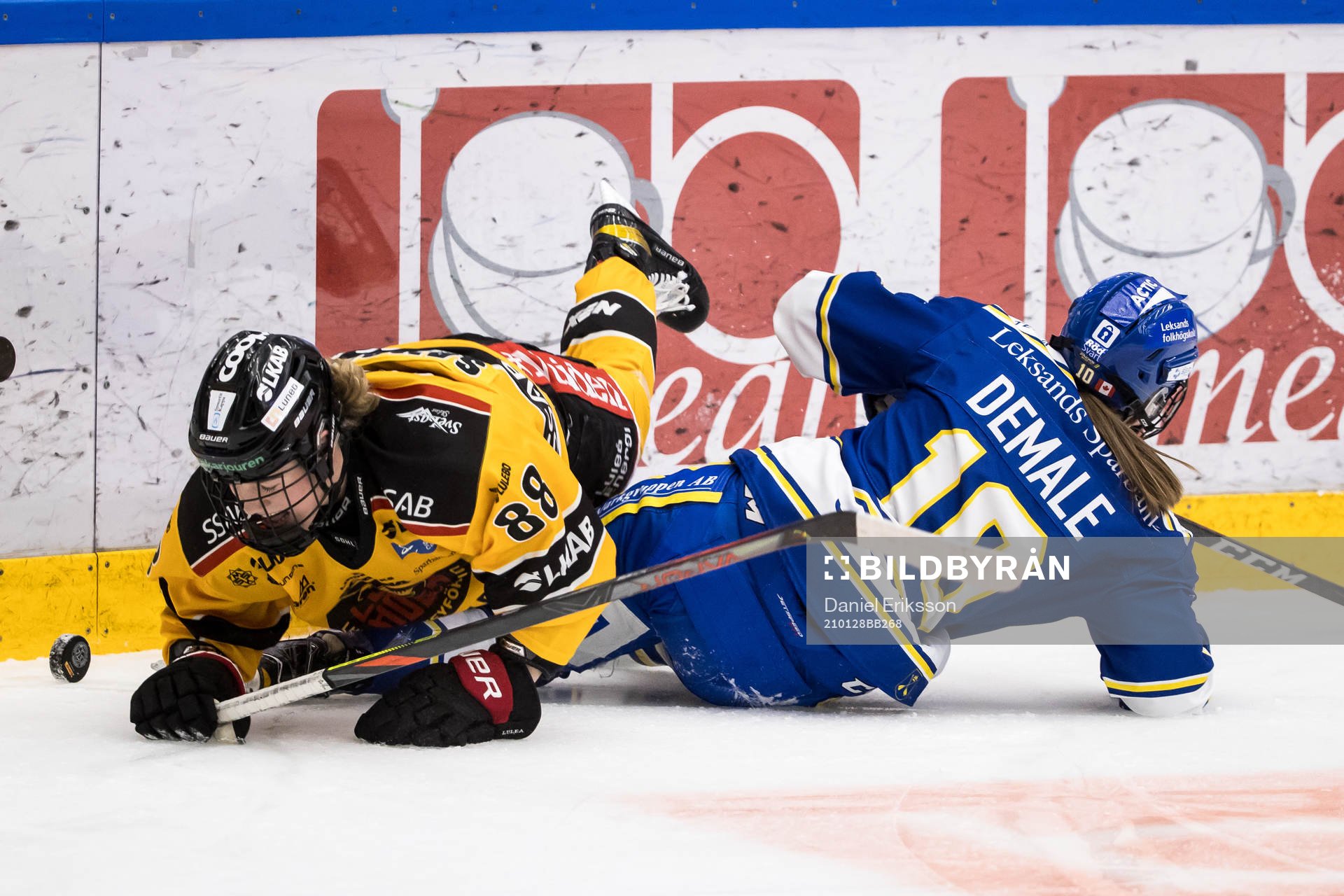 Luleås Ronja Savolainen och Leksands Shea Demale
