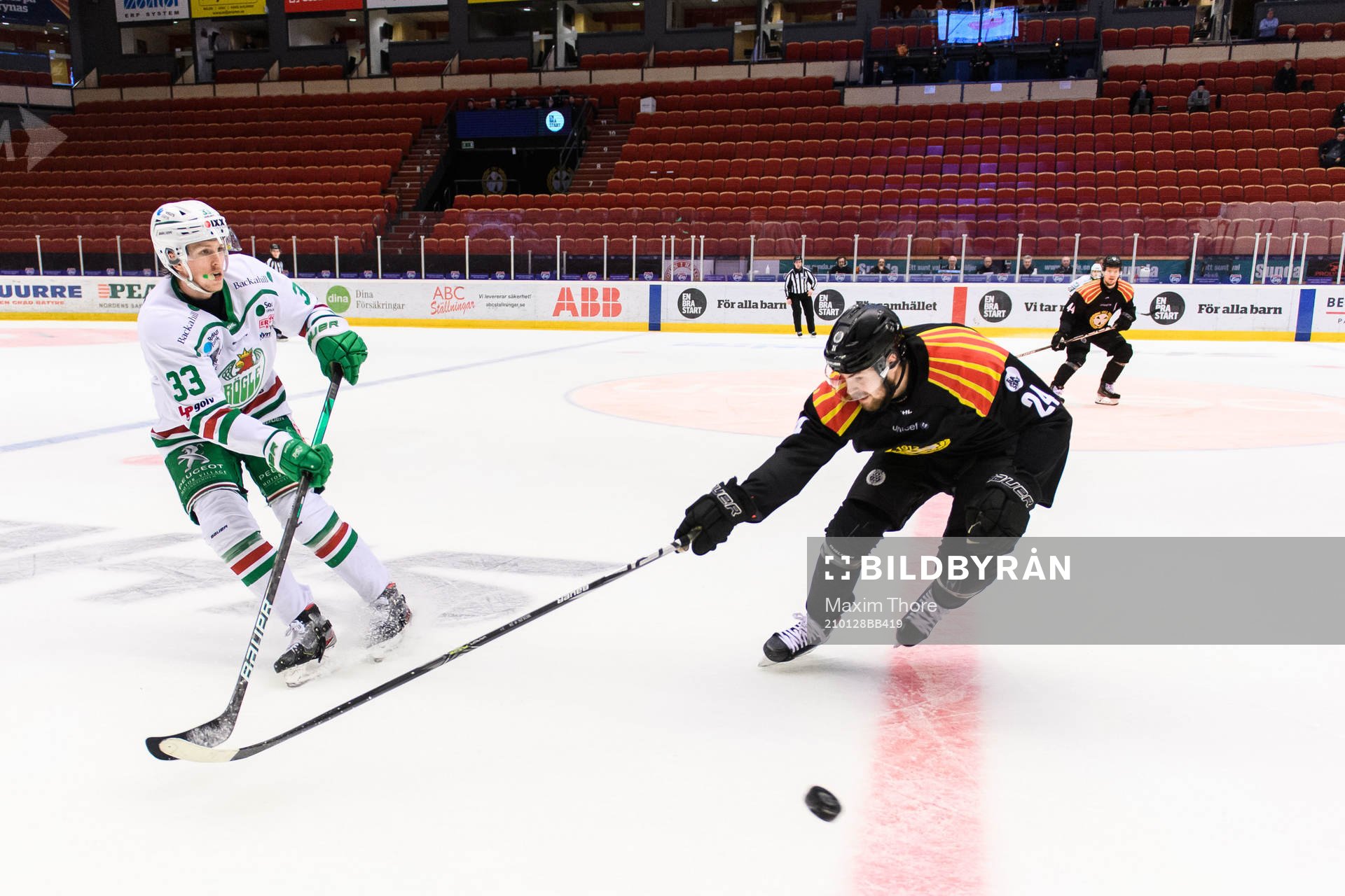 Rögles Niklas Hansson och Brynäs Emil Molin