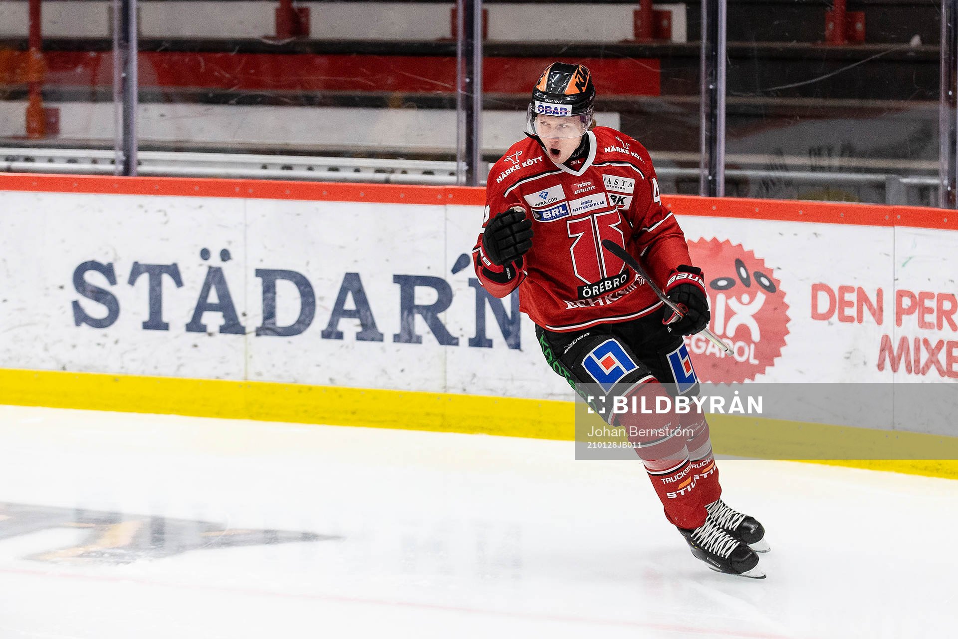 Örebros Robin Salo jublar
