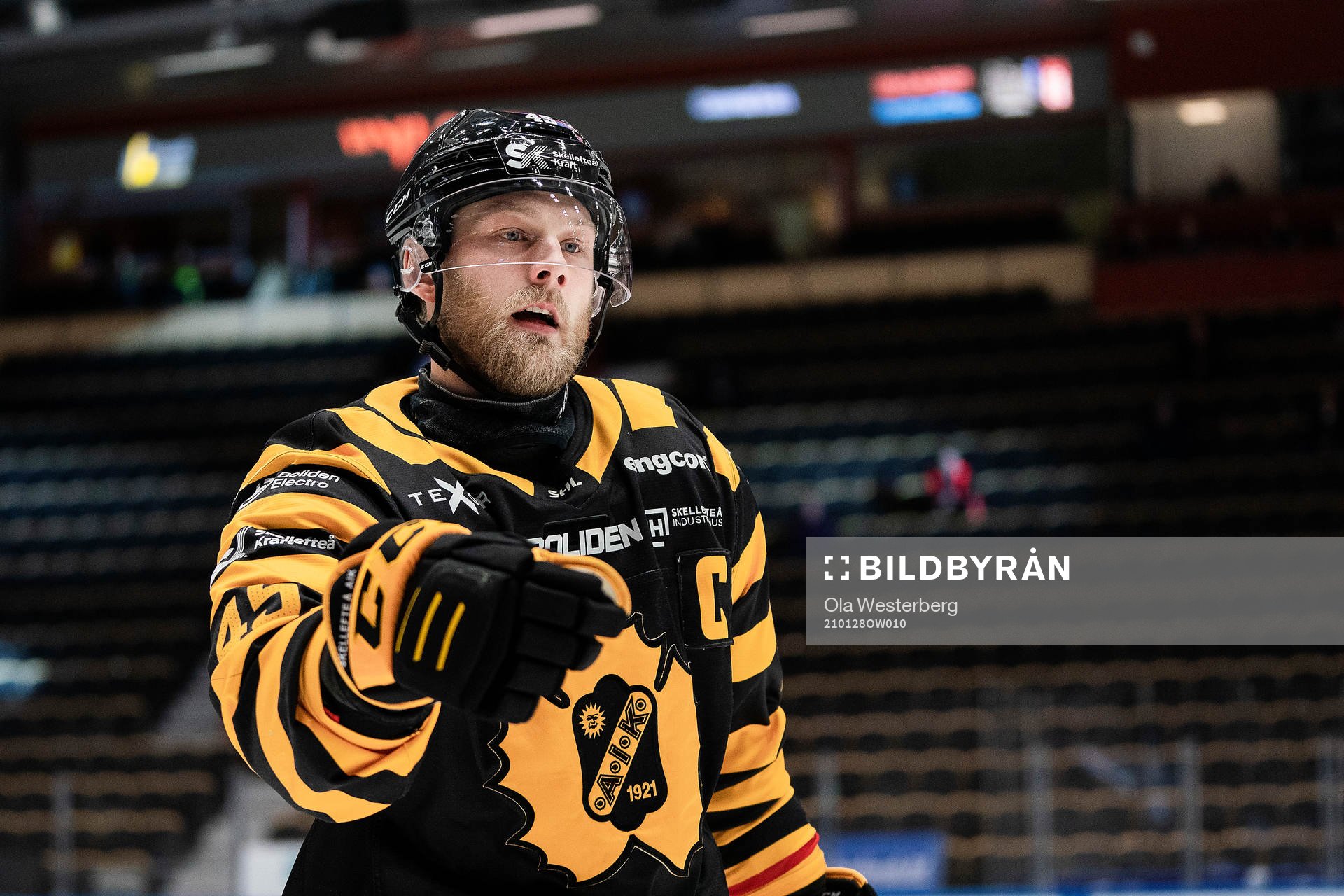 Skellefteås Oscar Möller jublar