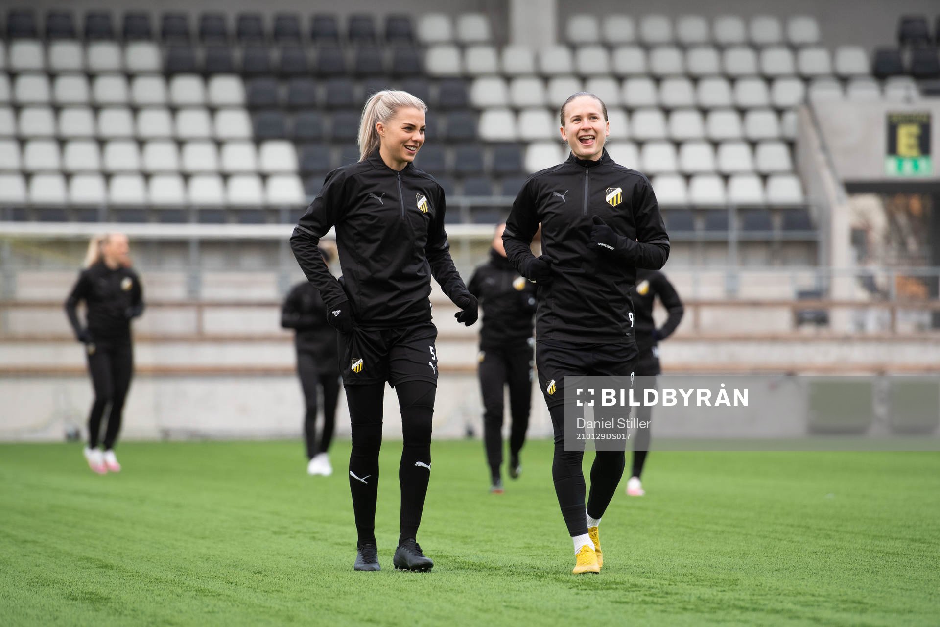 Lotta Ökvist och Filippa Curmark