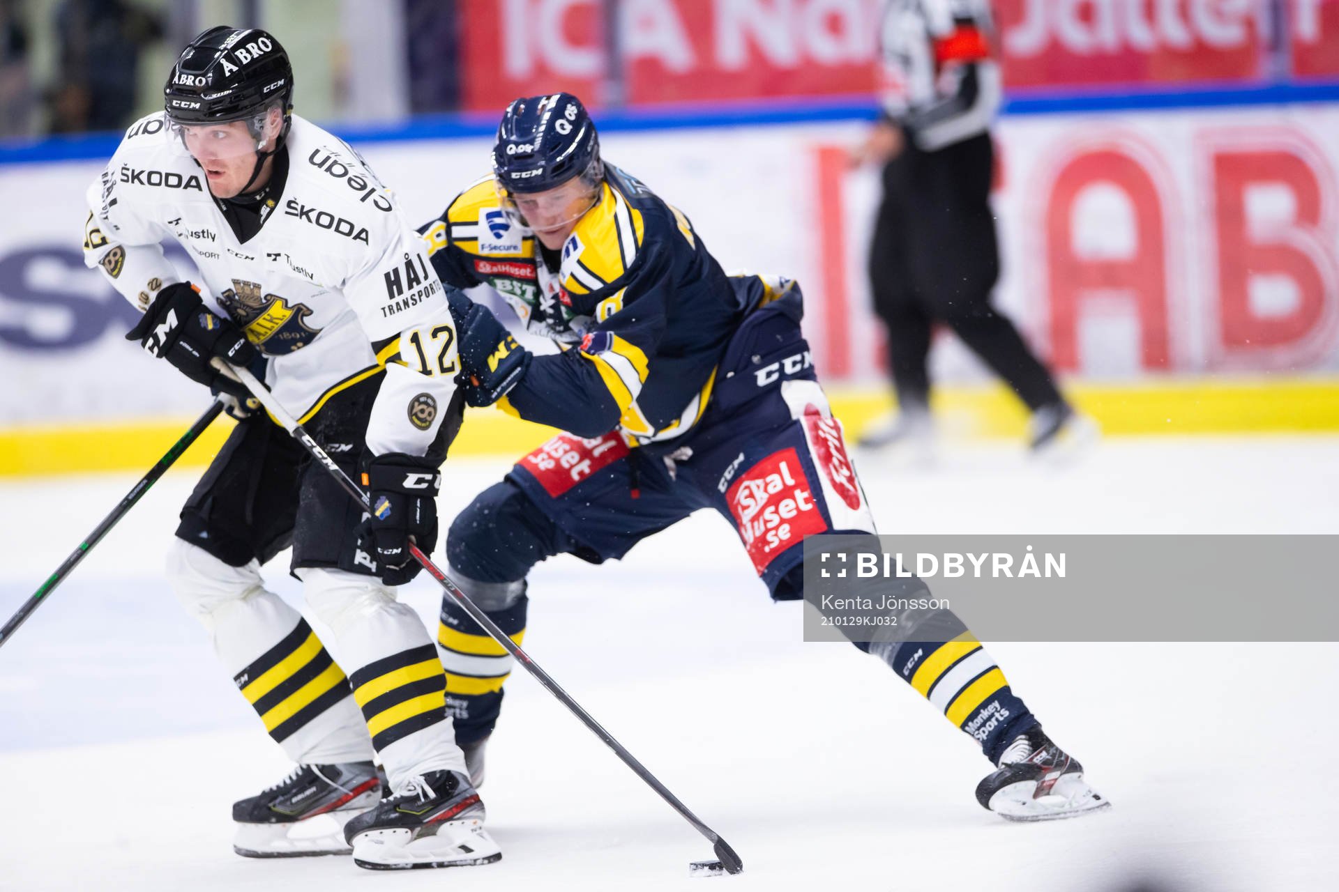 s Max Lindholm och Södertäljes Lucas Nordsäter
