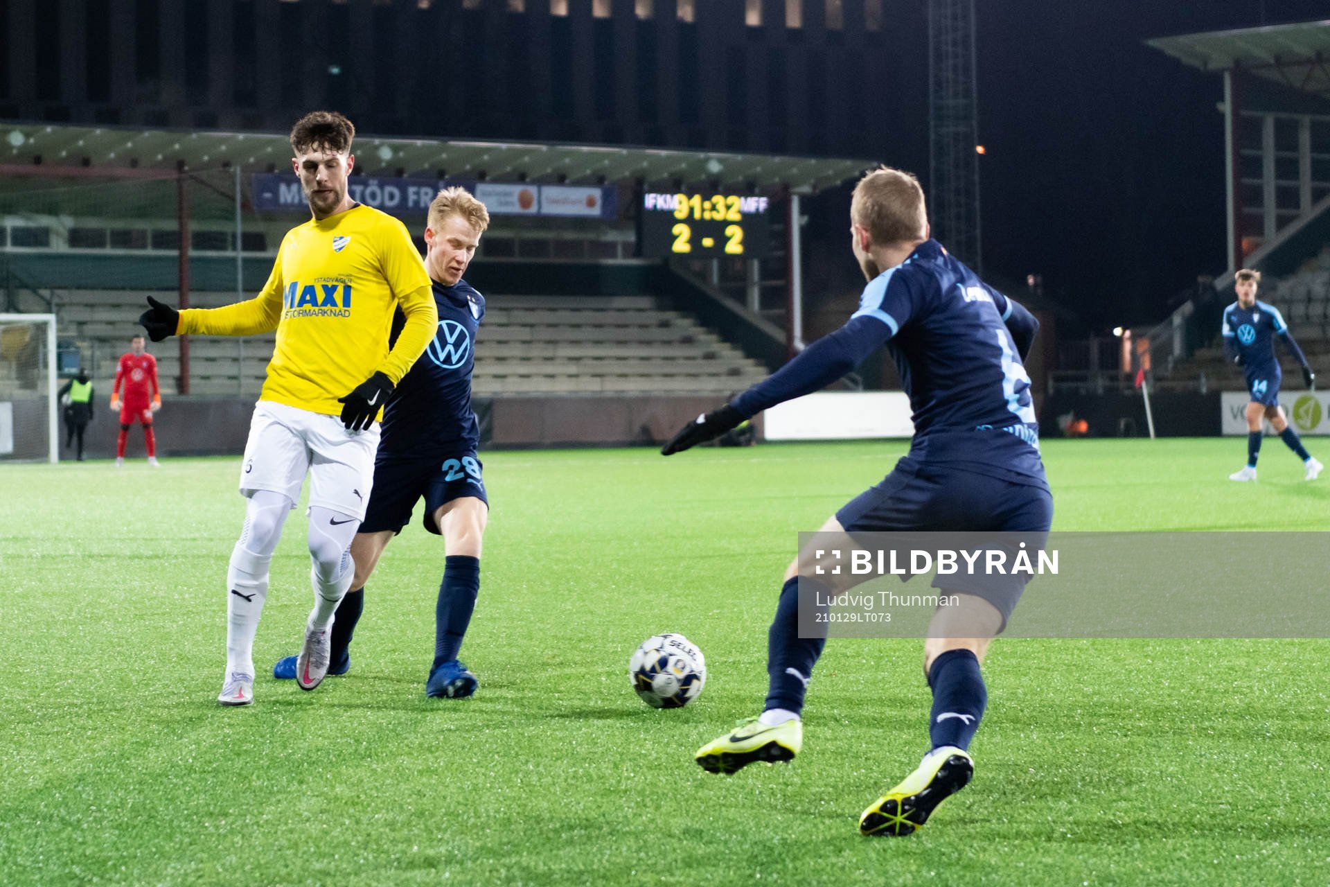 IFK Malmös Emil Johansson och Malmö FFs David Edvardsson