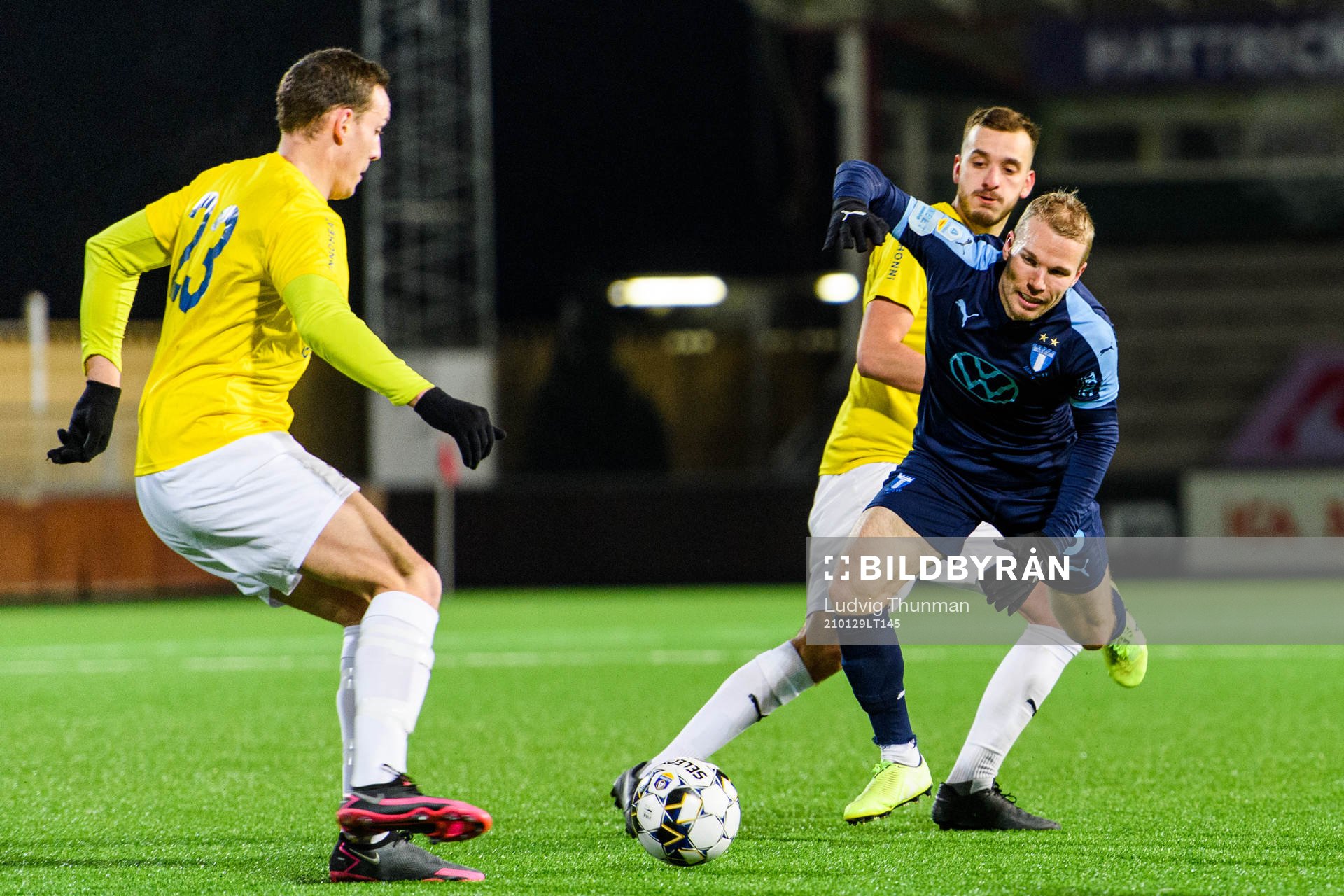 Malmö FFs Oscar Lewicki Malmö FFs Oscar Lewicki