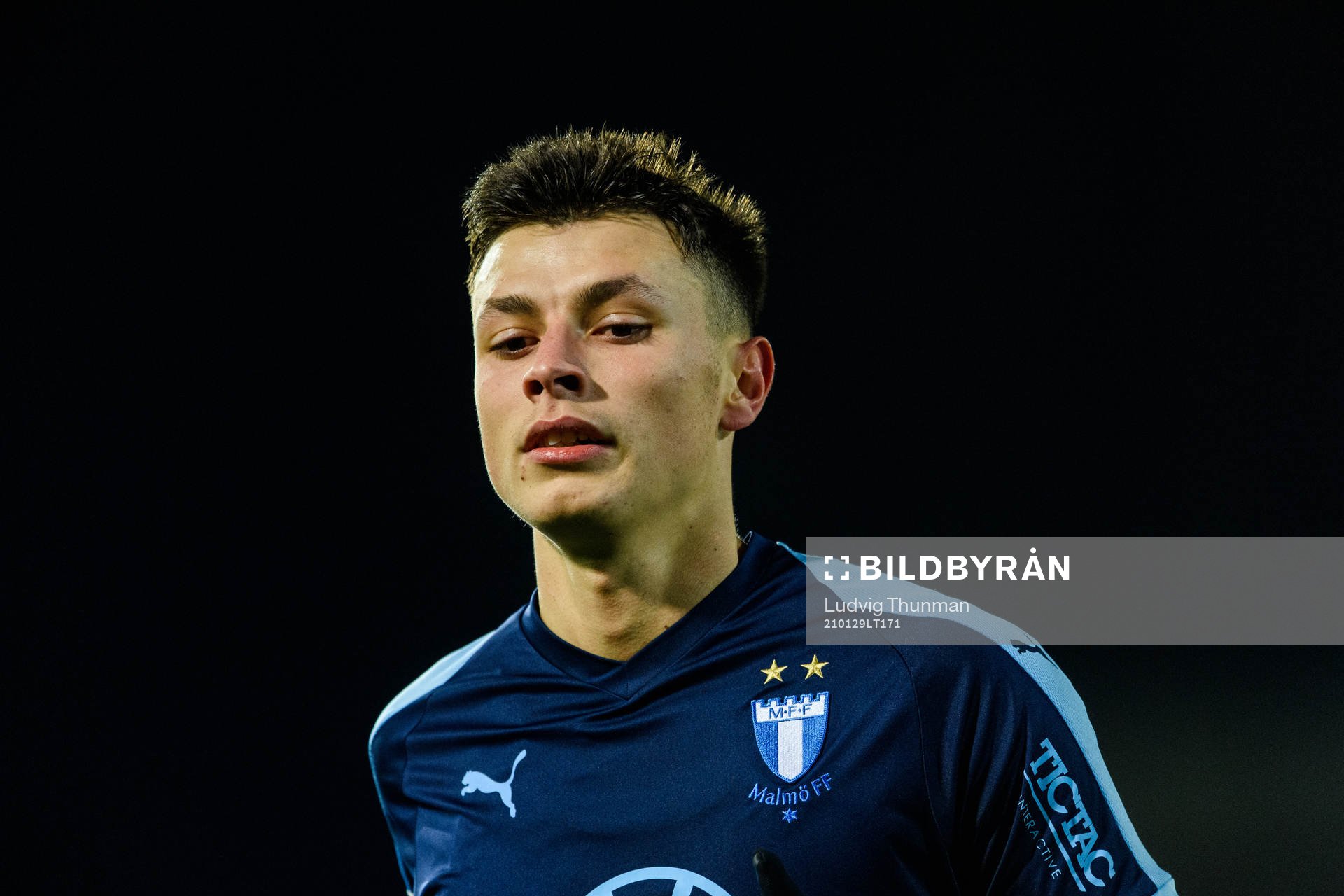 Malmö FFs Anel Ahmedhodzic under träningsmatchen i fotboll mellan Malmö FF och IFK Malmö den 29 januari 2021 i Malmö. 