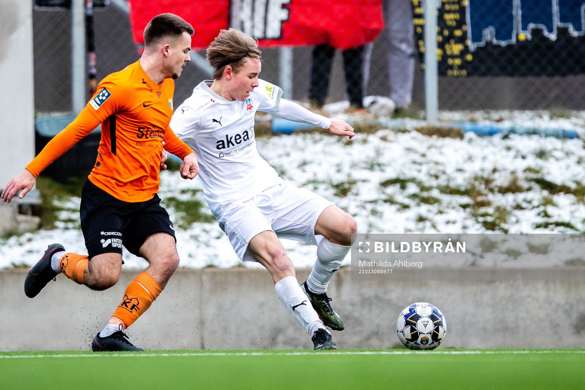 Torns Adam Olofsson och Helsingborgs Simon Bengtsson