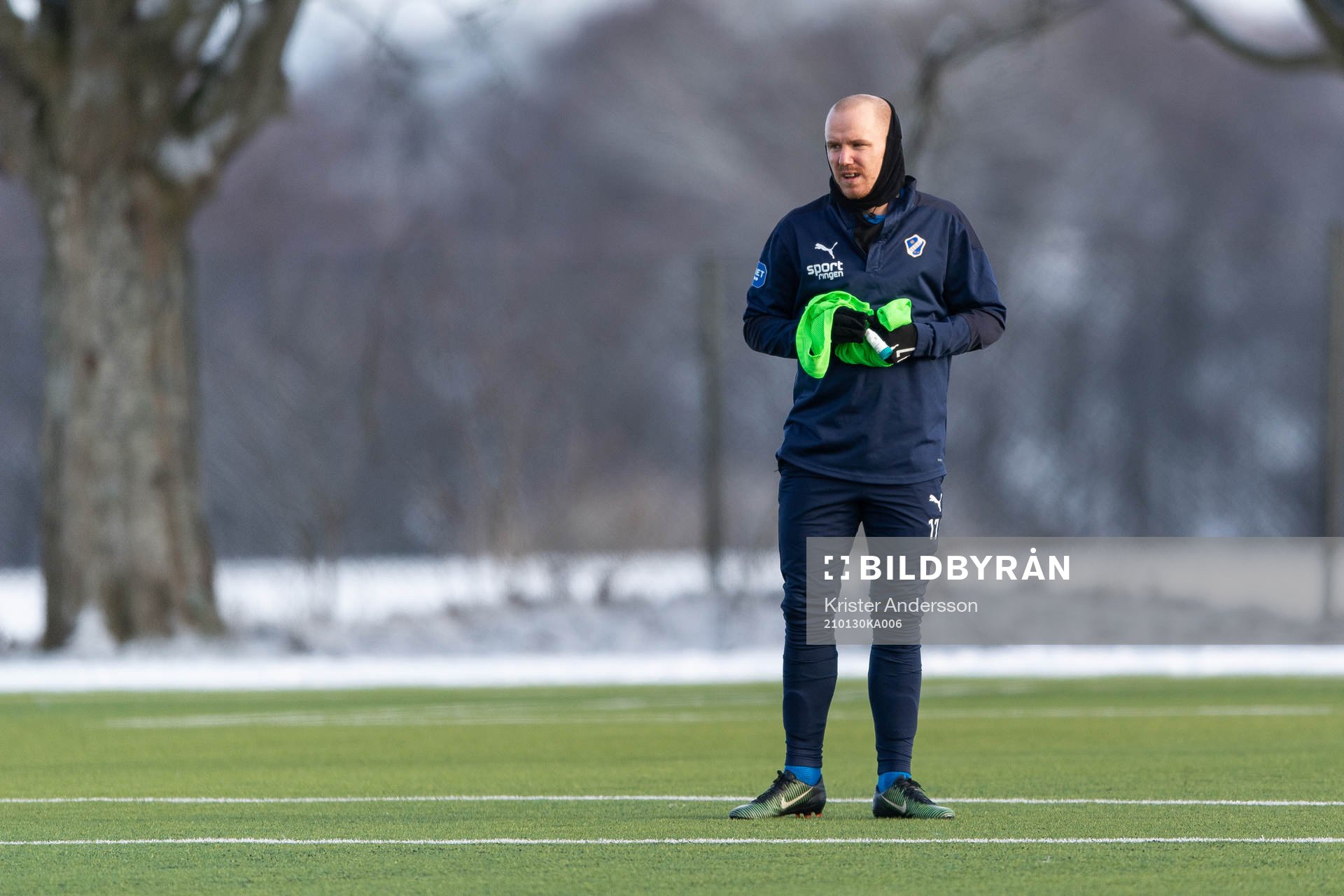 Halmstads Simon Lundevall före träningsmatchen i fotboll