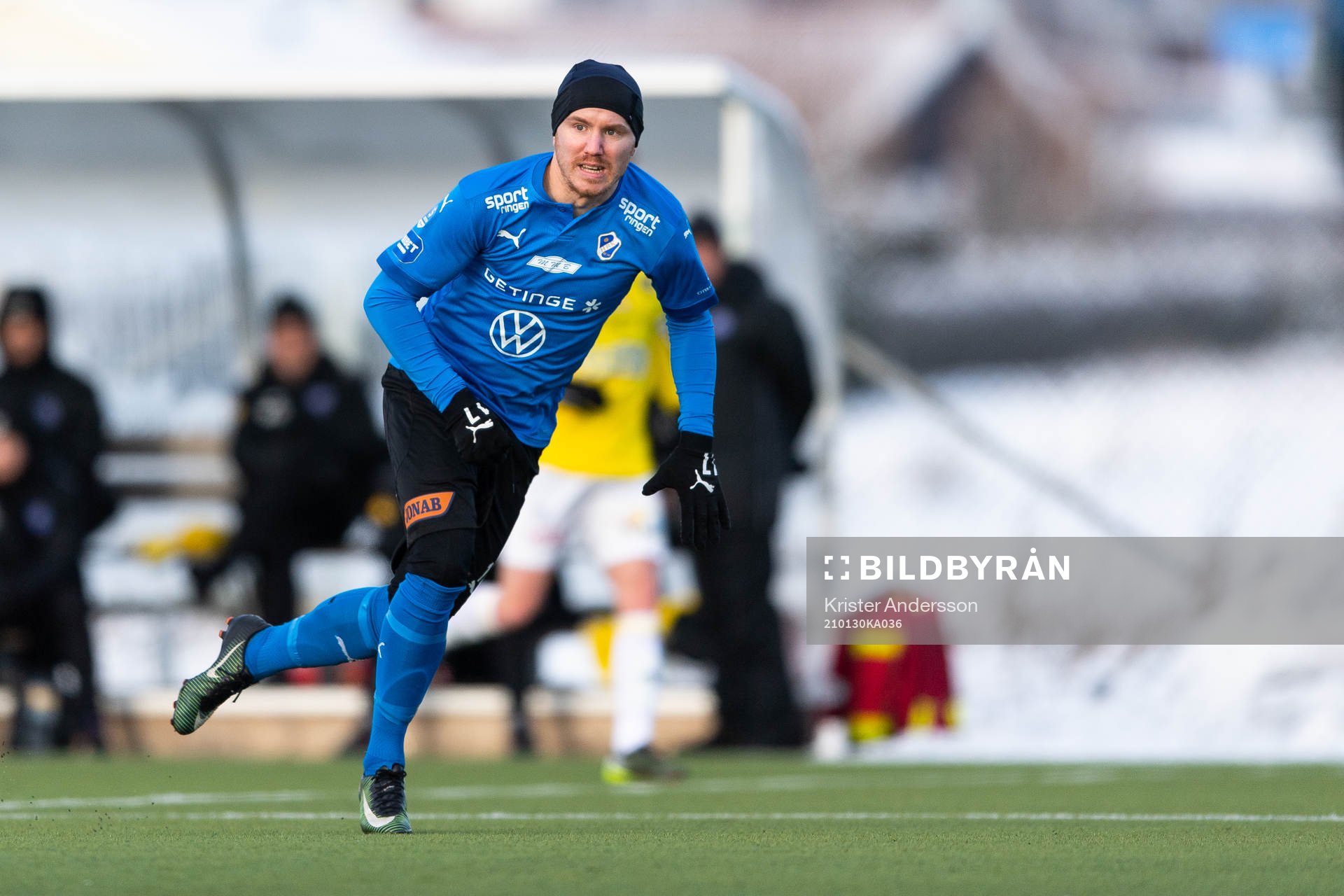 Halmstads Simon Lundevall under träningsmatchen i fotboll mellan Falkenberg och Halmstad den 30 januari 2021 i Falkenberg. 