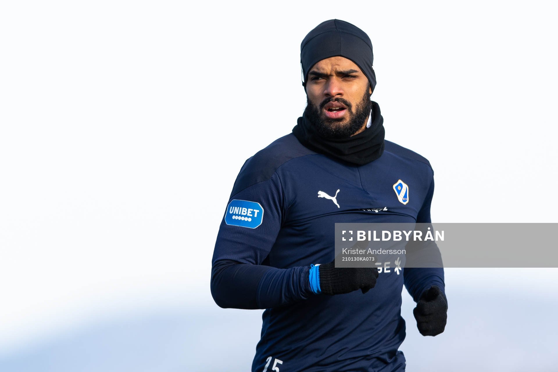 Phil Ofosu-Ayeh före träningsmatchen i fotboll mellan