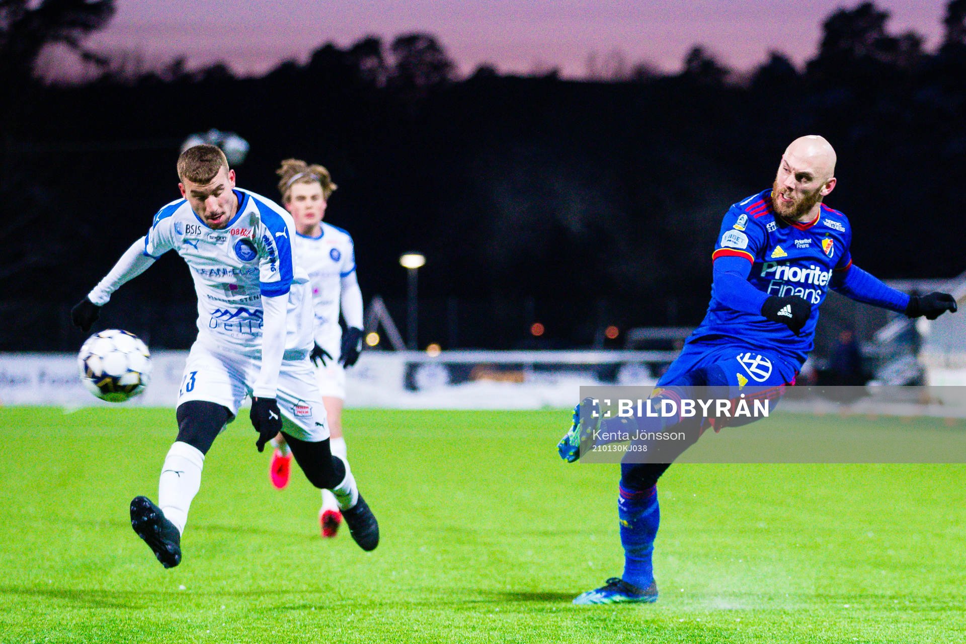 Akropolis Lamine Nekrouf och Djurgårdens Magnus Eriksson