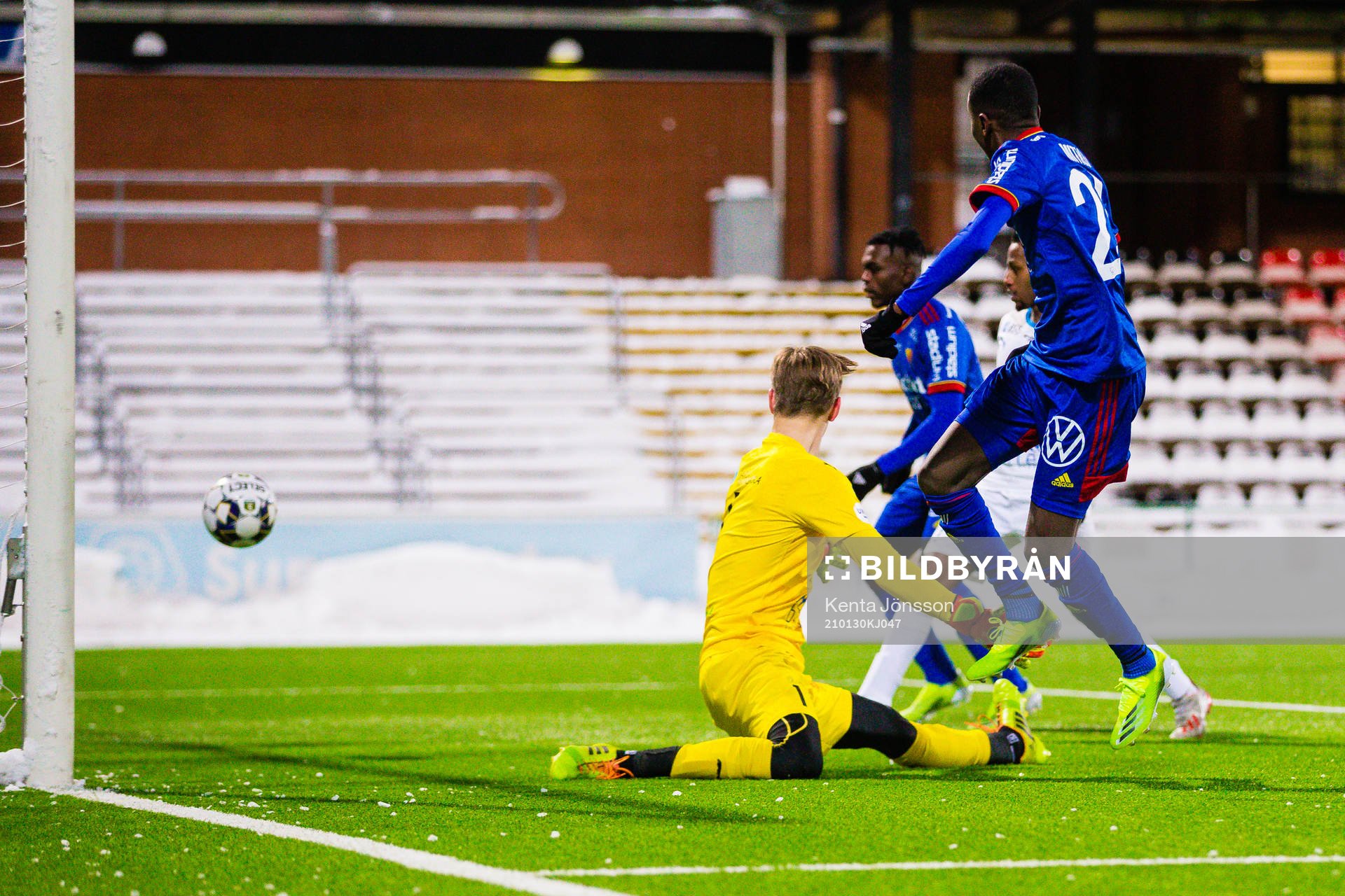 Djurgårdens Mattias Mitku gör 0-4