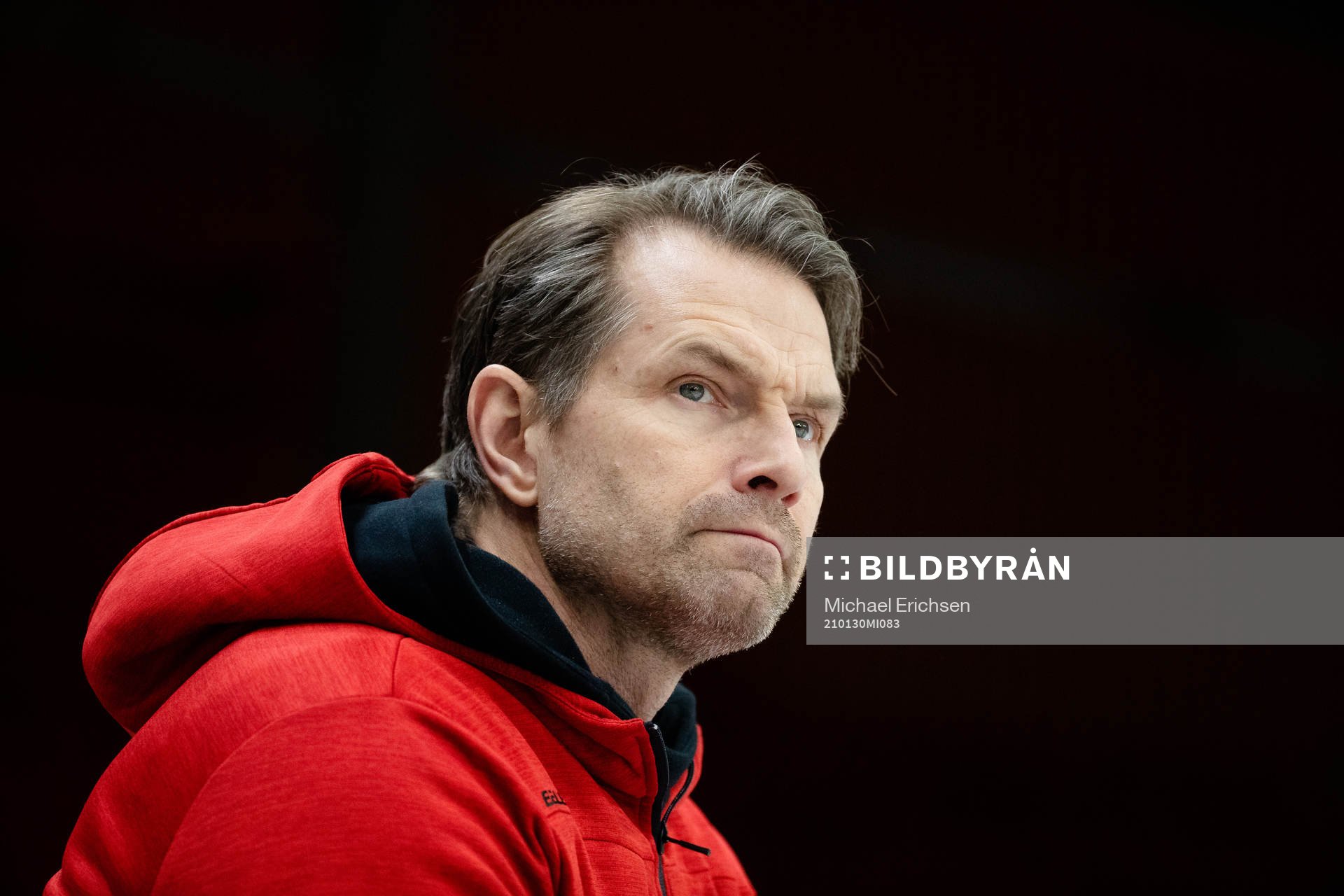 Frölundas naprapat Martin Söderblom innan ishockeymatchen