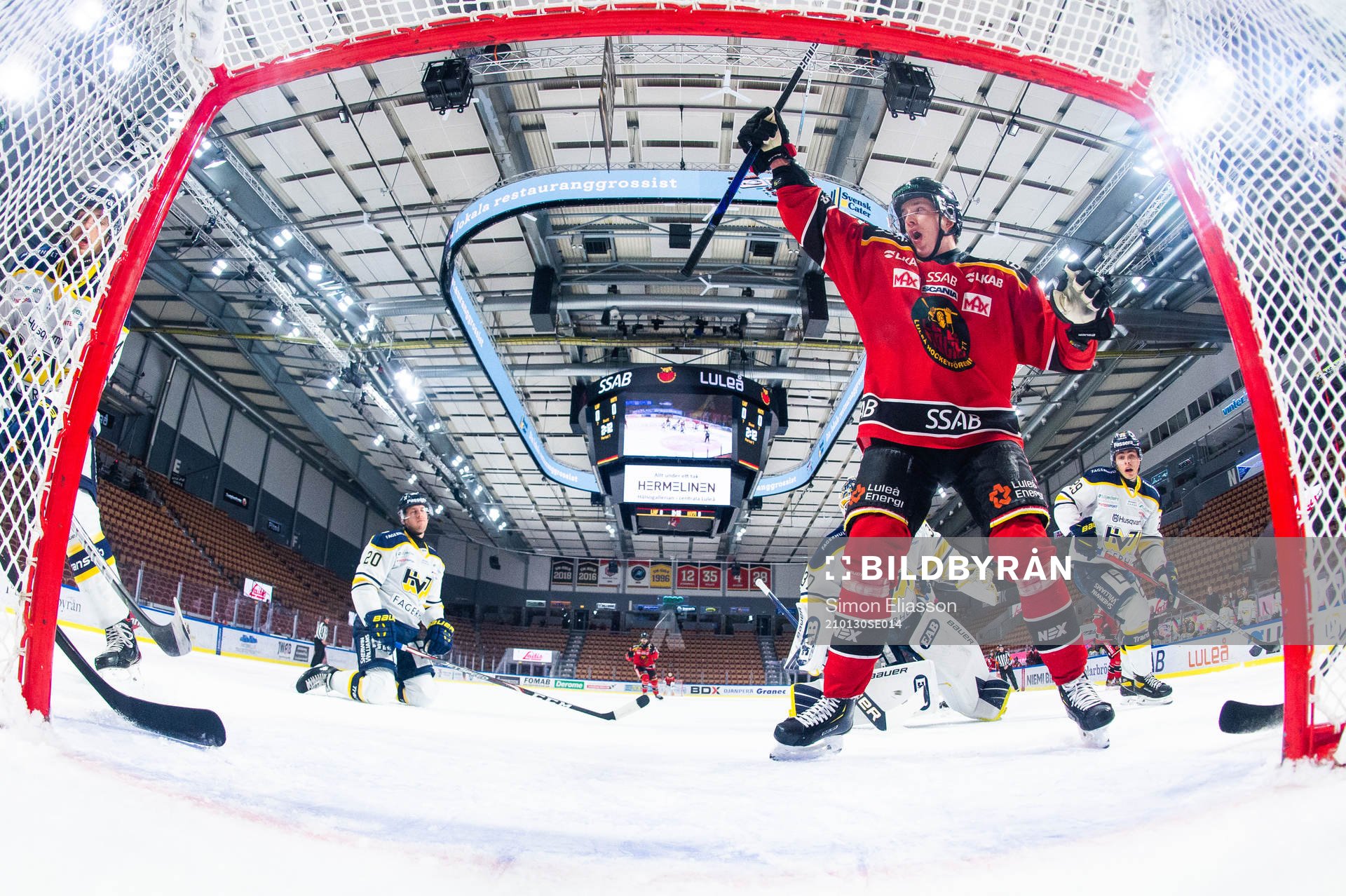 Luleås Arttu Ilomäki jublar