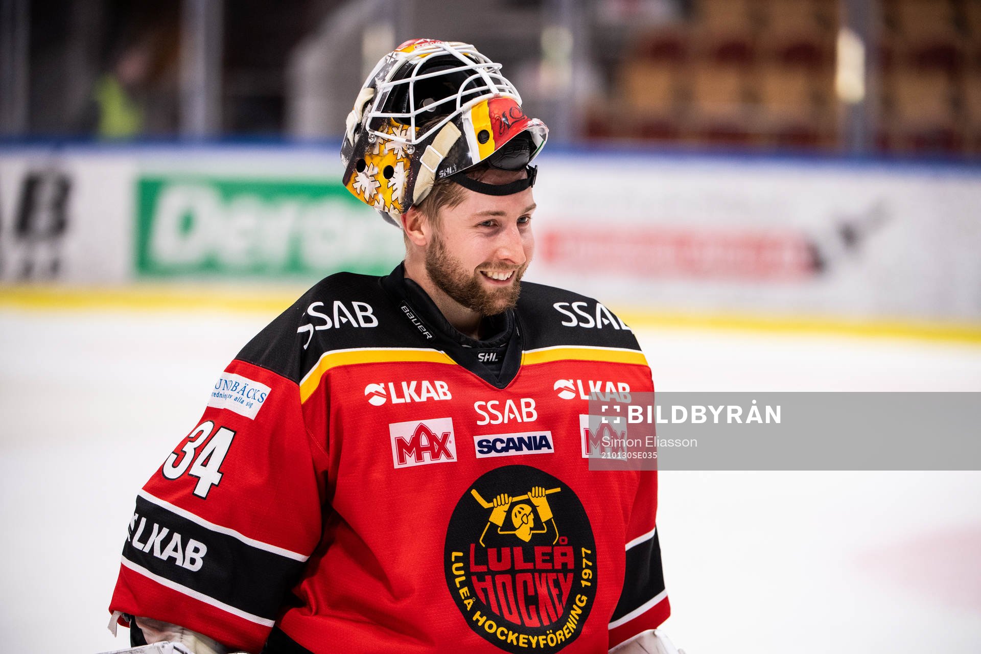 Luleås målvakt Joel Lassinantti jublar