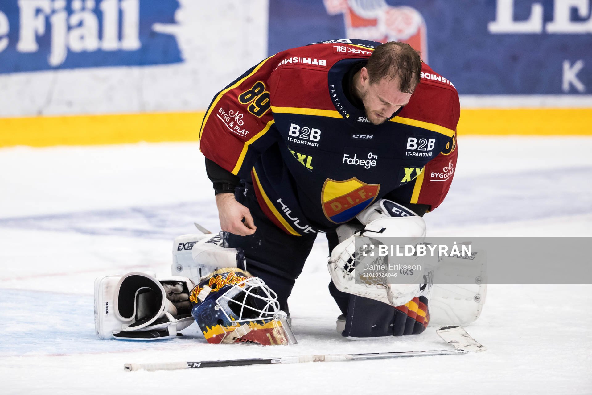 Djurgårdens målvakt Niklas Svedberg har ont