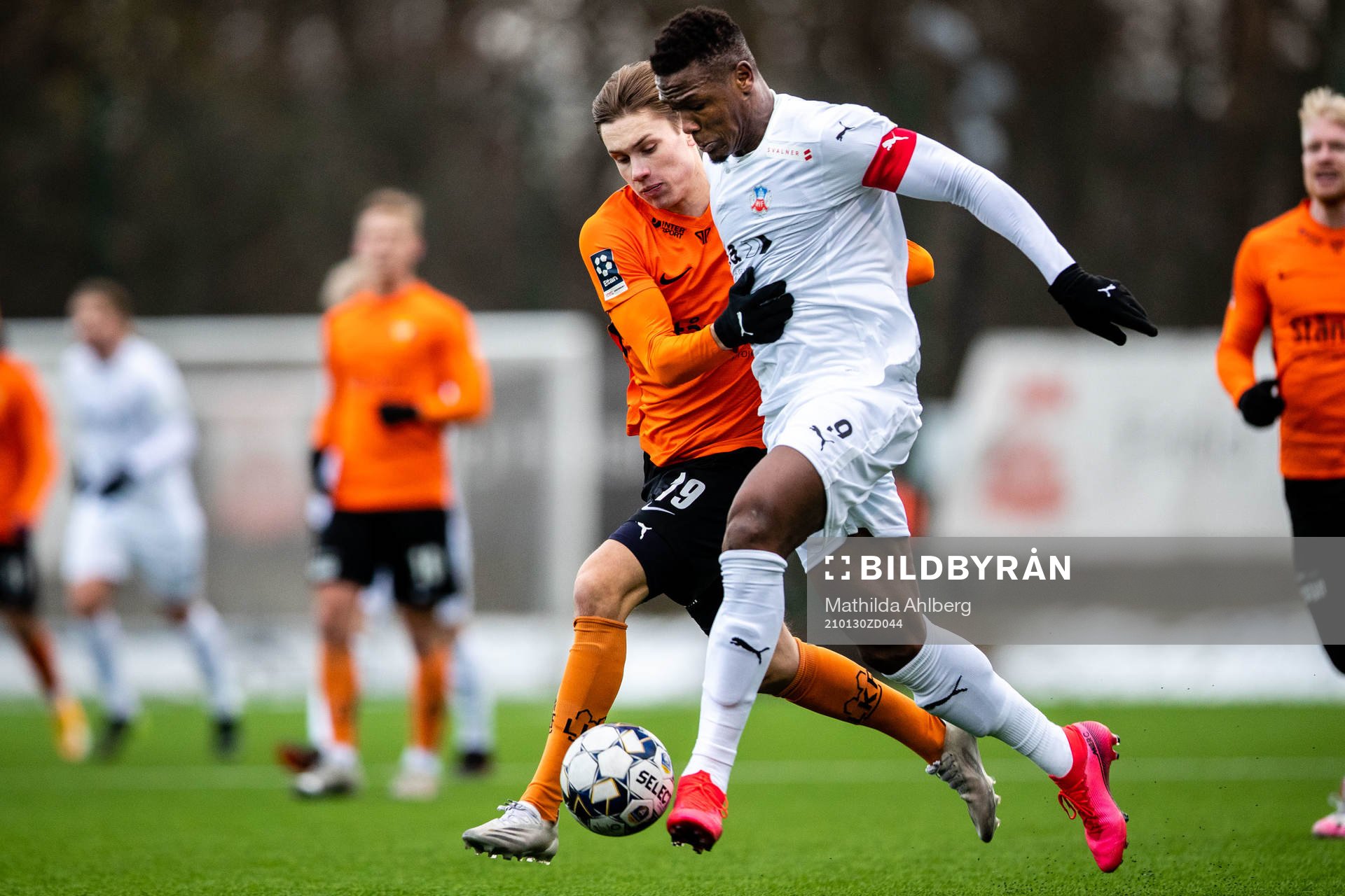 Torns Henrik Rossborg och Helsingborgs Alhaji Gero