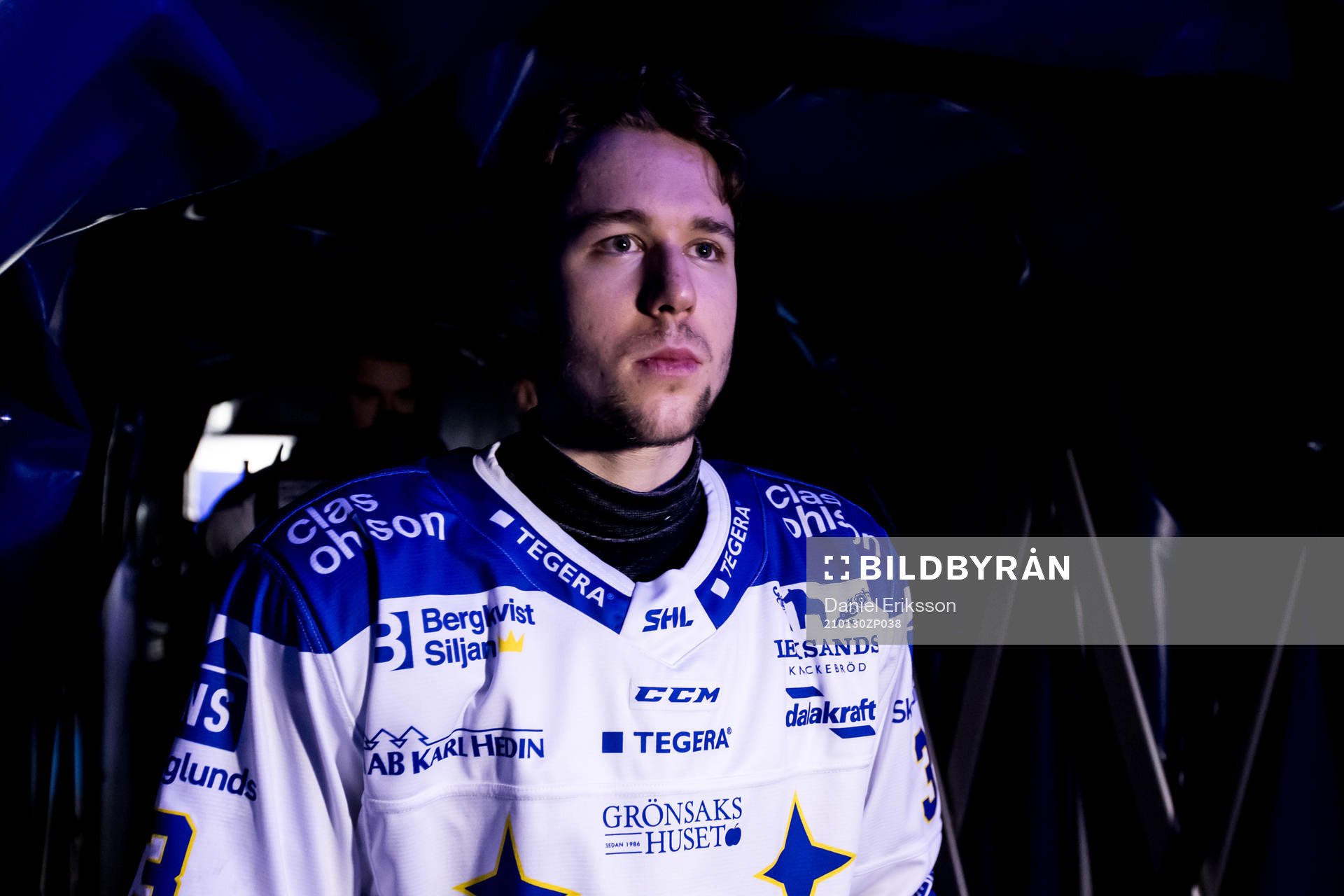 Leksands August Berg innan ishockeymatchen i SHL mellan