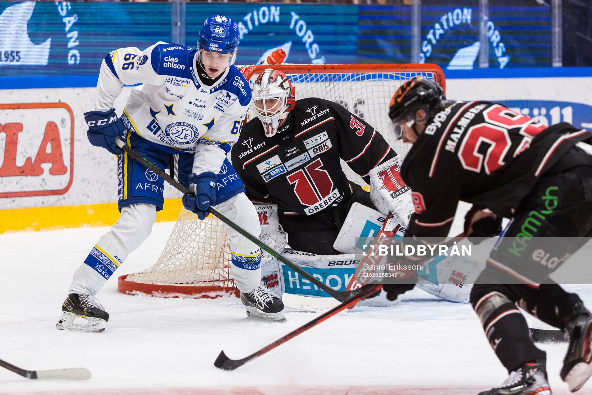 Leksands Nils Åman och Örebros målvakt Jonas Arntzen