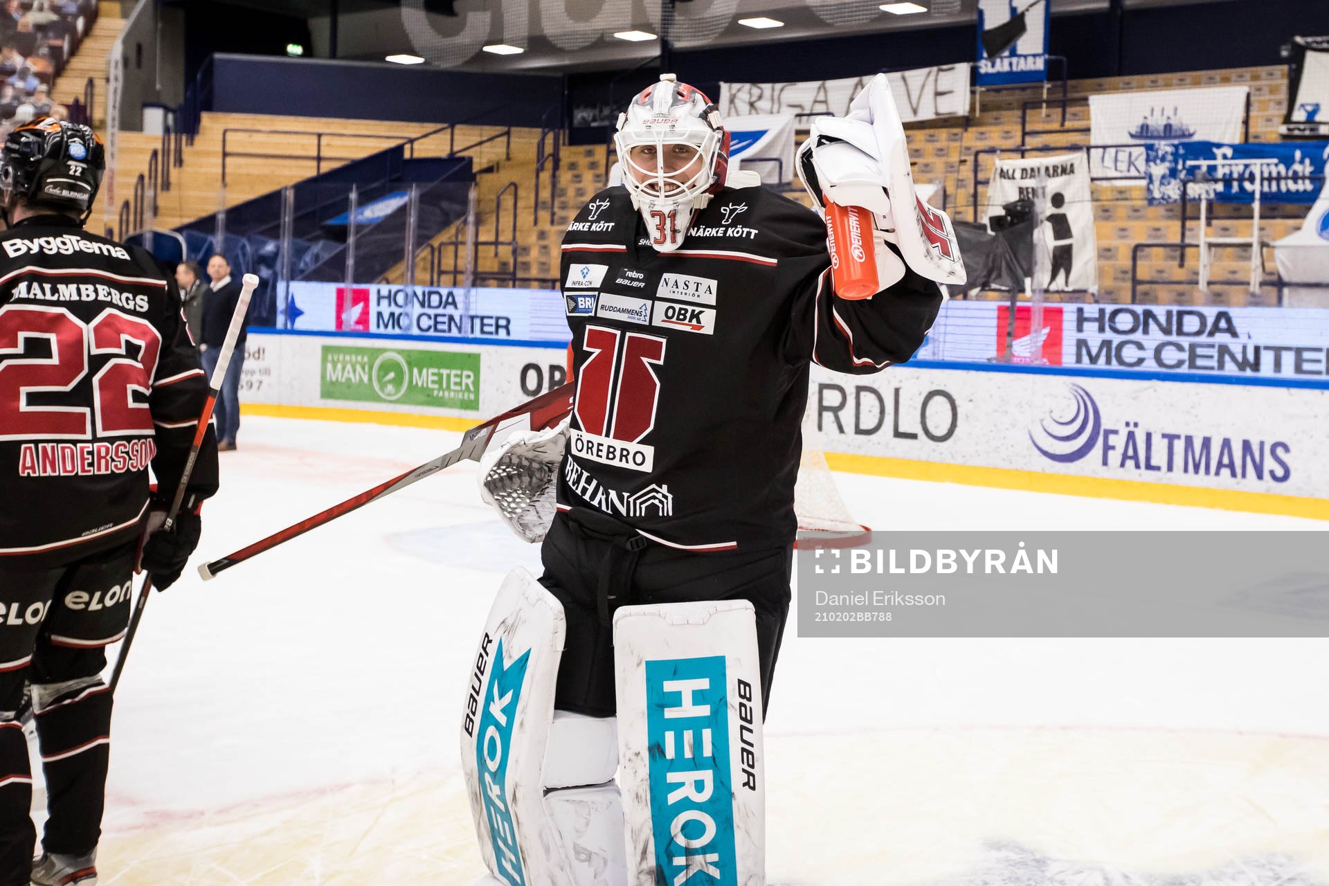 Örebros målvakt Jonas Arntzen jubel