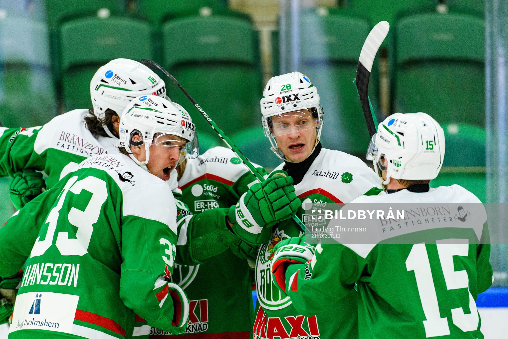 Rögles Daniel Zaar jublar med lagkamraterna