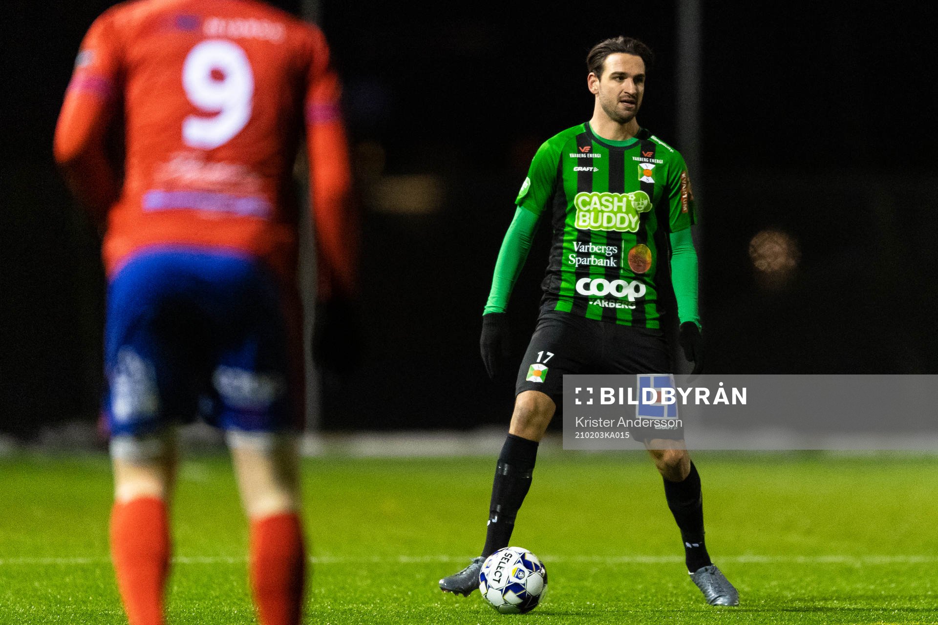Varbergs Oliver Stanisic under träningsmatchen i fotboll mellan Varberg och Tvååker den 3 februari 2021 i Varberg. 