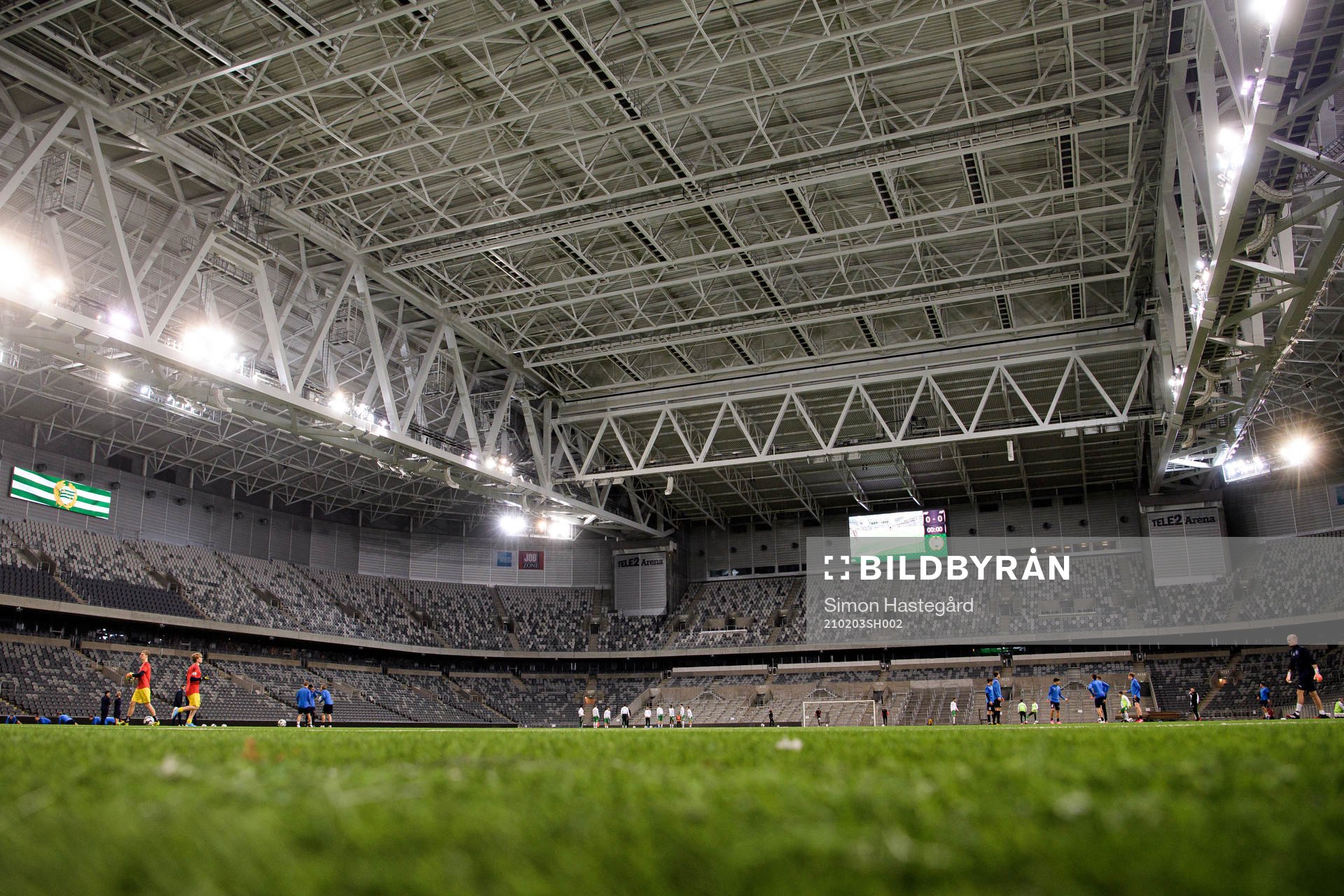 Stängt tak på Tele2 Arena