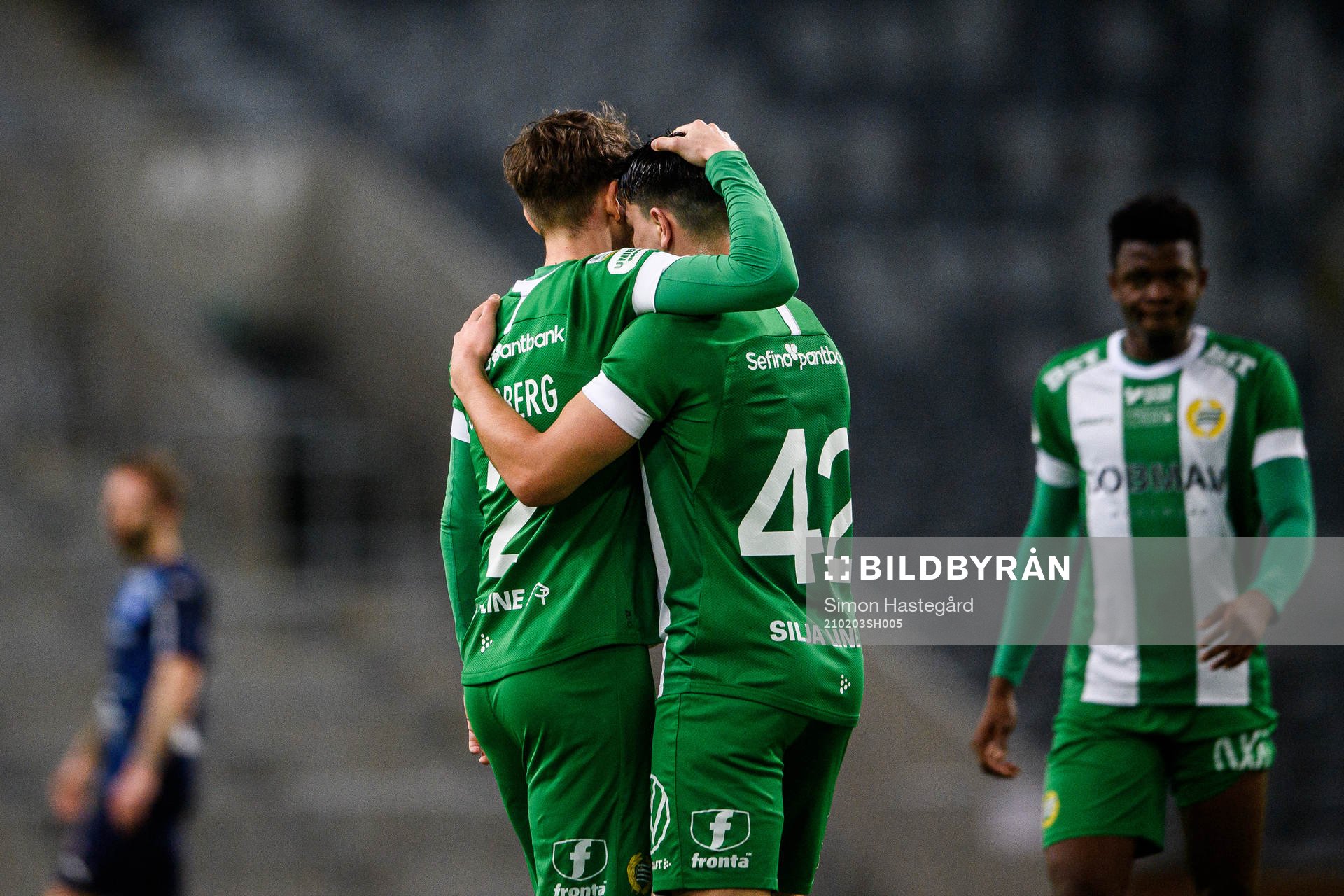 Hammarbys Simon Sandberg och Jusef Erabi jublar