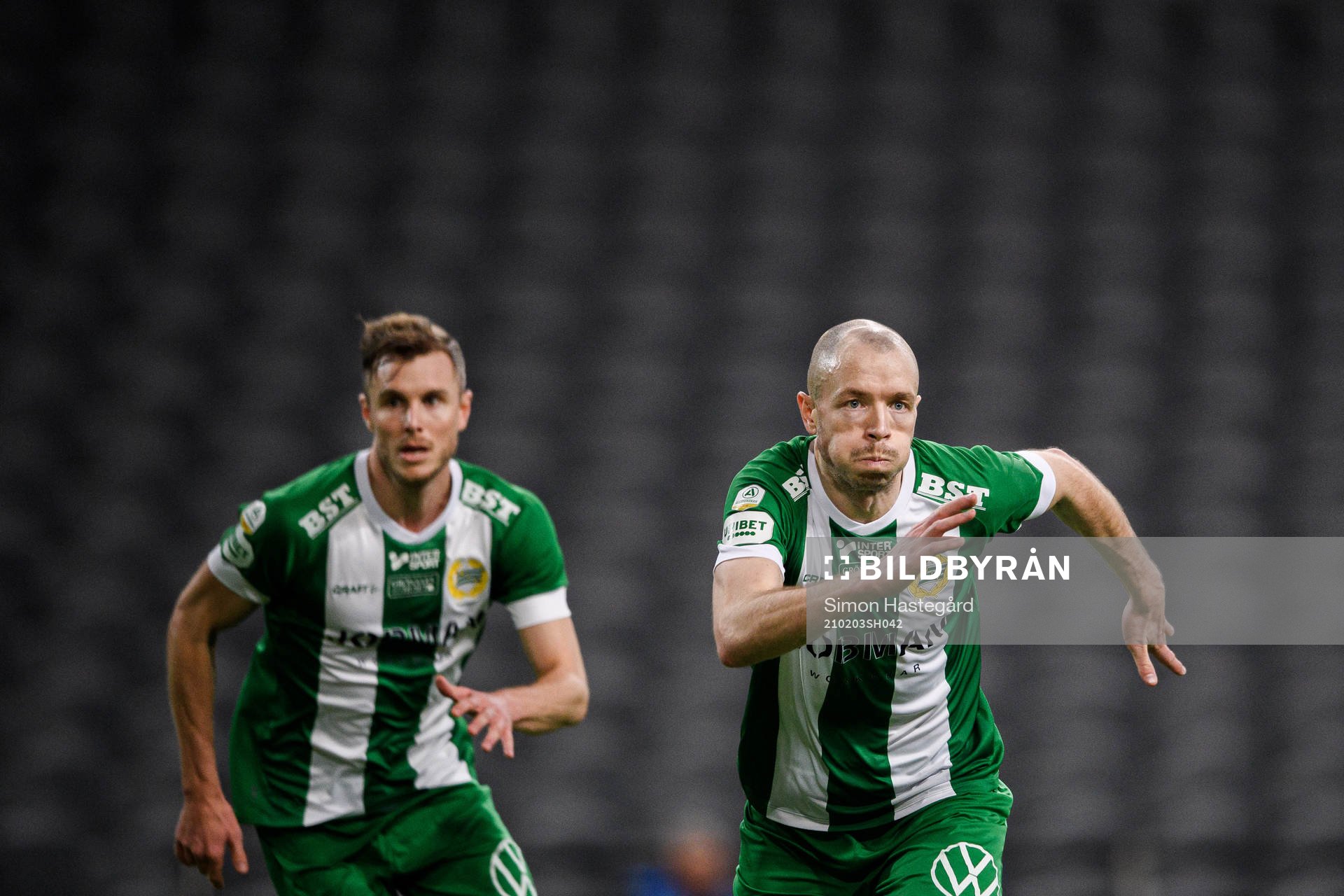 Hammarbys Richard Magyar och  Jon Gudni Fjóluson