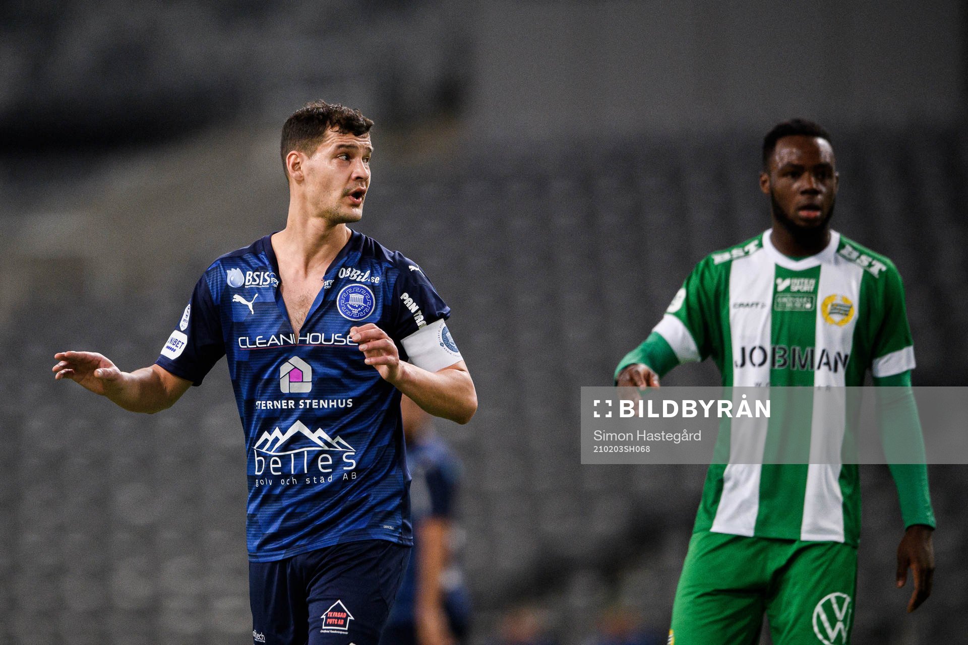 Akropolis Mauricio Albornoz med en trasig matchtröja