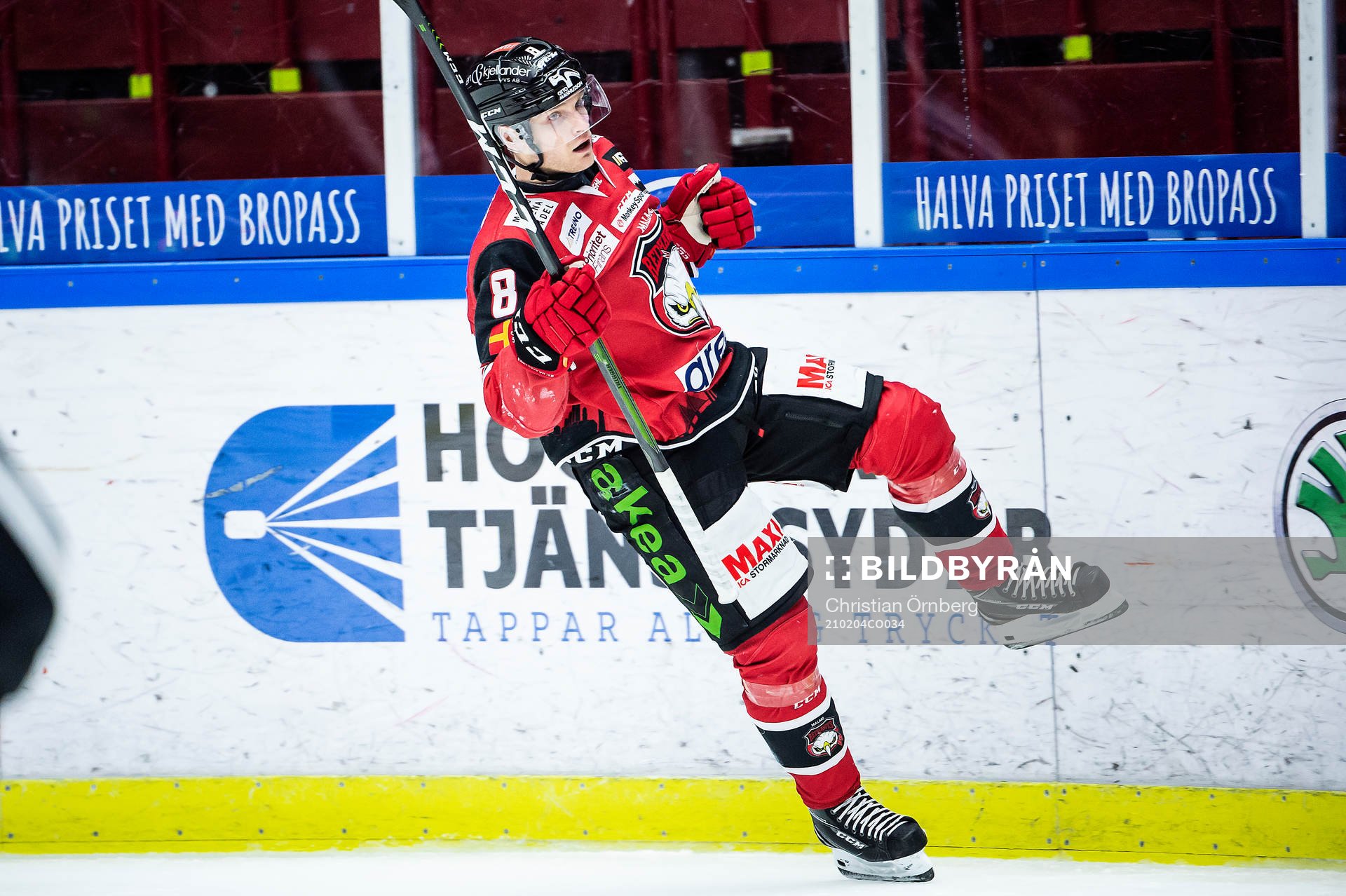 Malmö Redhawks Johan Olofsson jublar