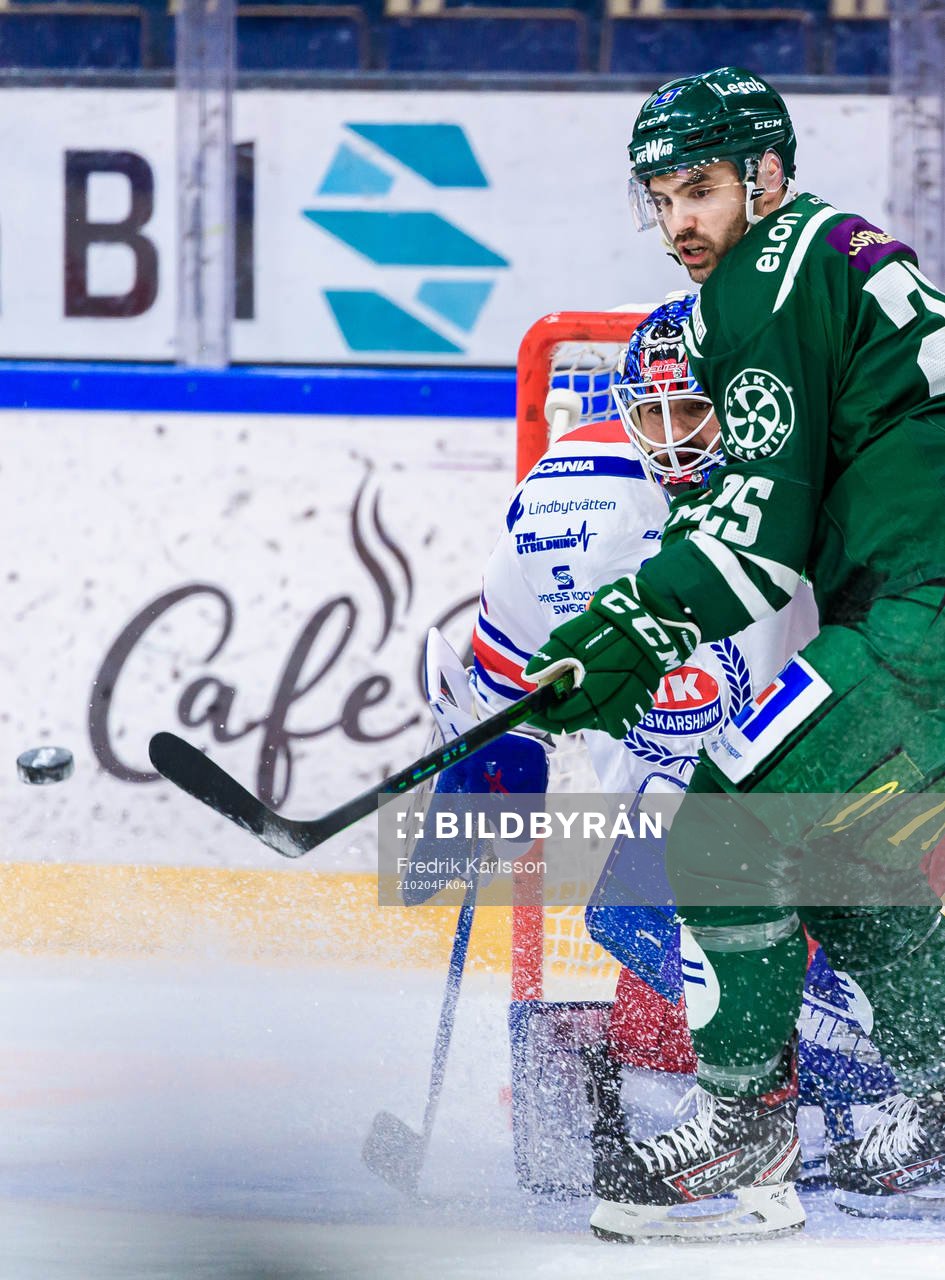 Oskarshamns målvakt Joe Cannata och Färjestads Martin