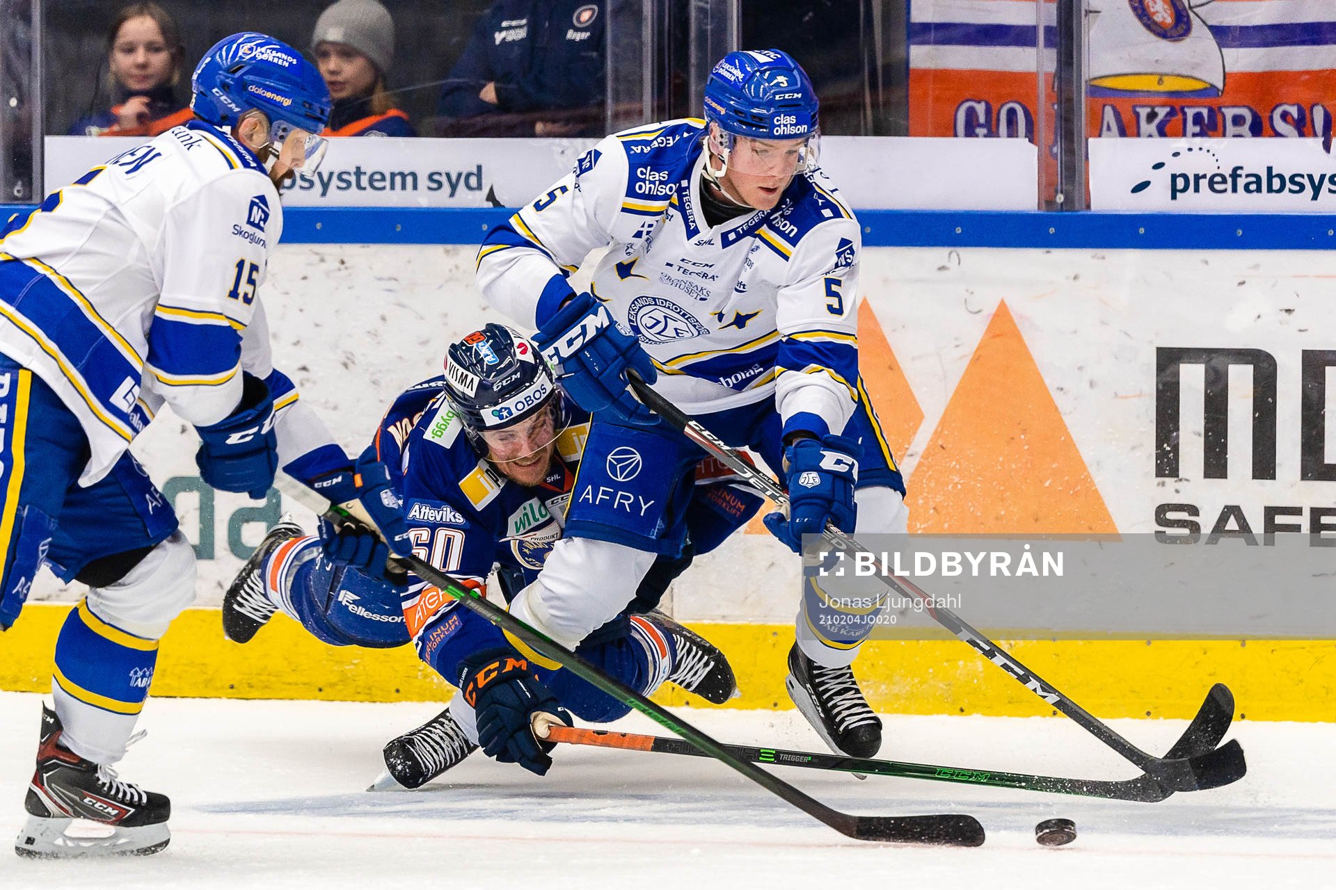 Växjös Erik Josefsson faller