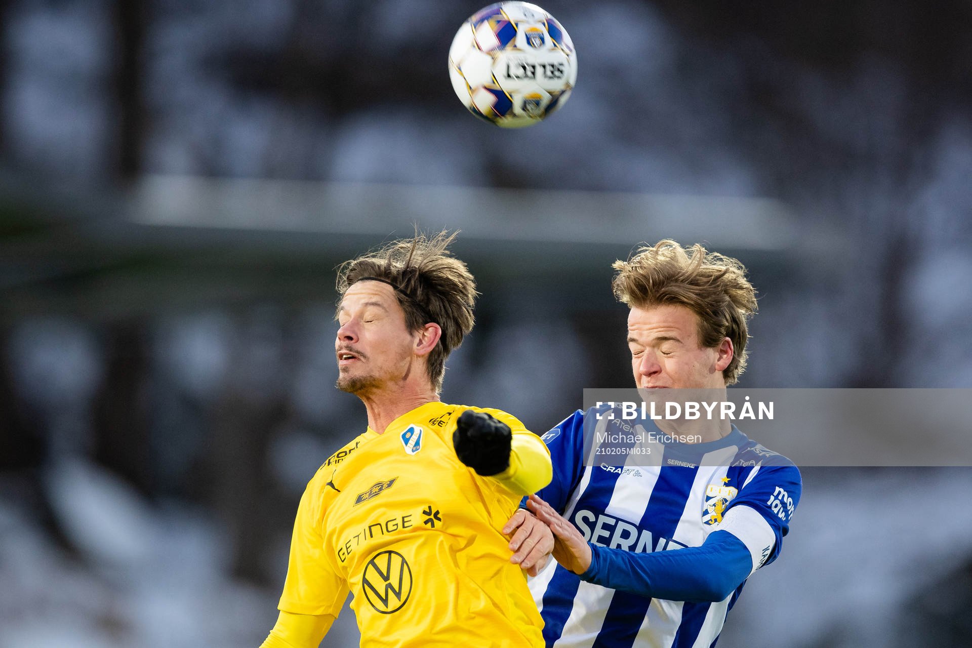 Halmstads Dusan Djuric och IFK Göteborgs August Erlingmark