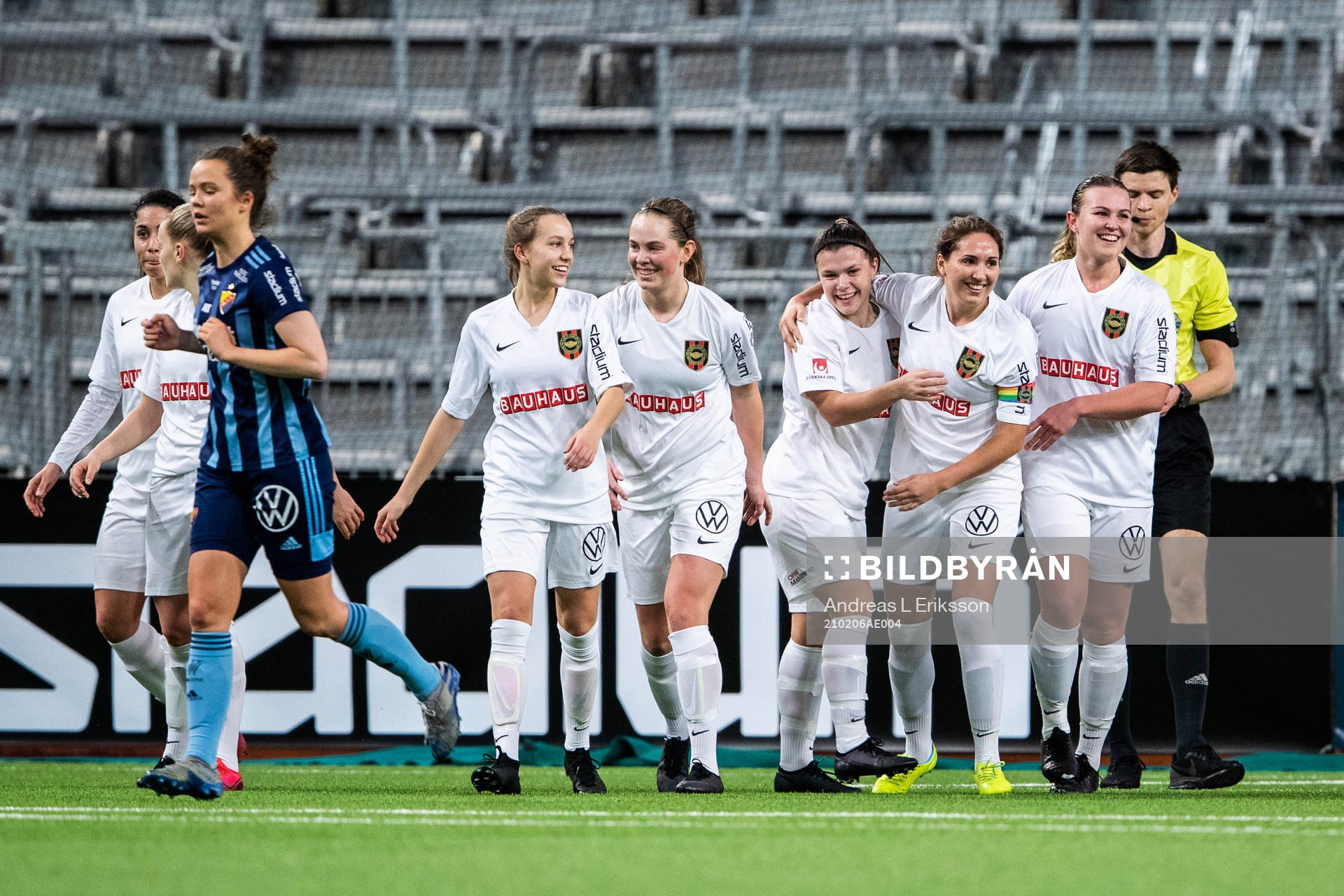 Brommapojkarnas Mathilda Johansson Prakt jublar med