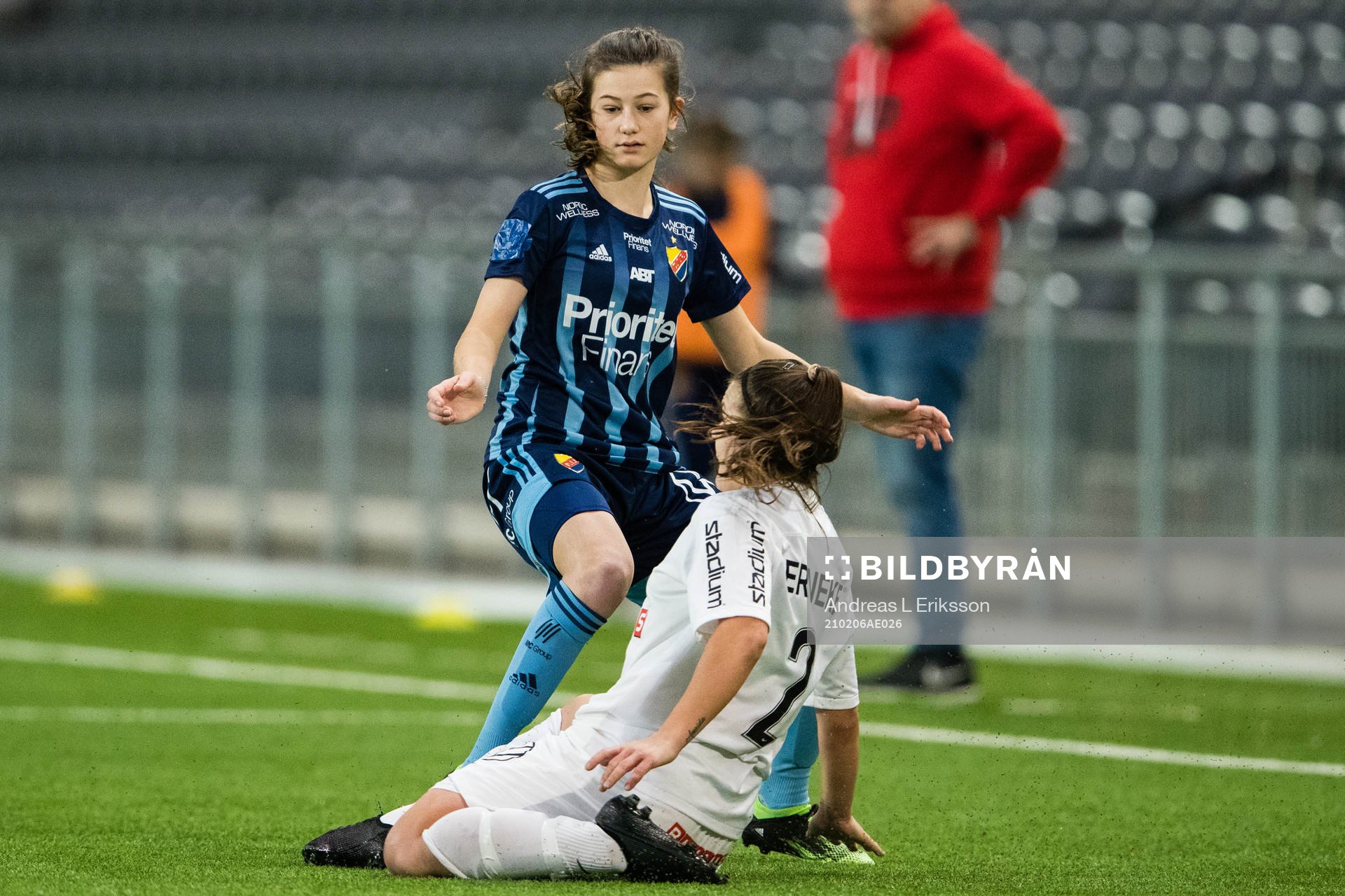 Djurgårdens Nea Flyborg och Brommapojkarnas Alexsandra