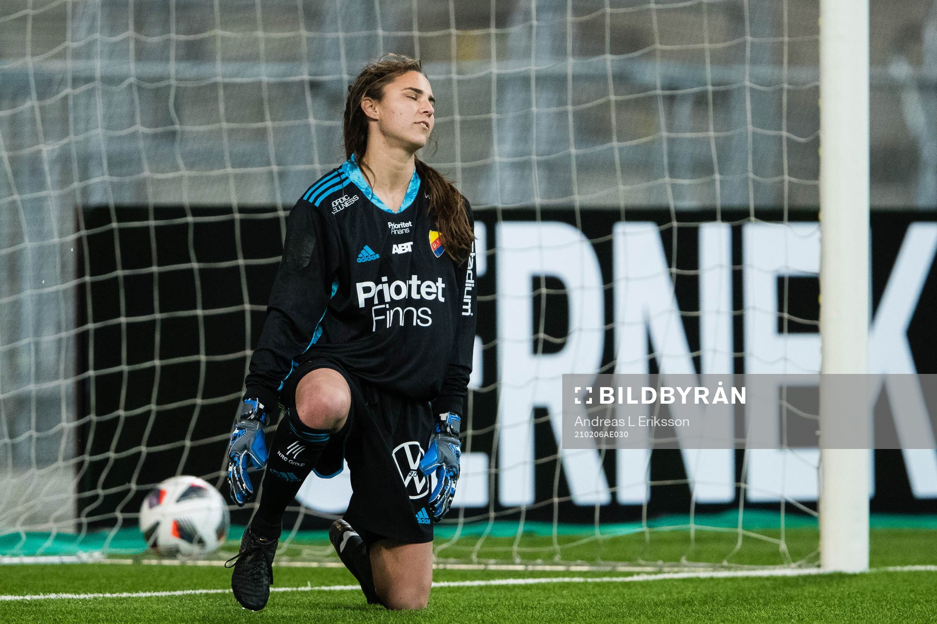 Djurgårdens målvakt Kelsey Daugherty deppar