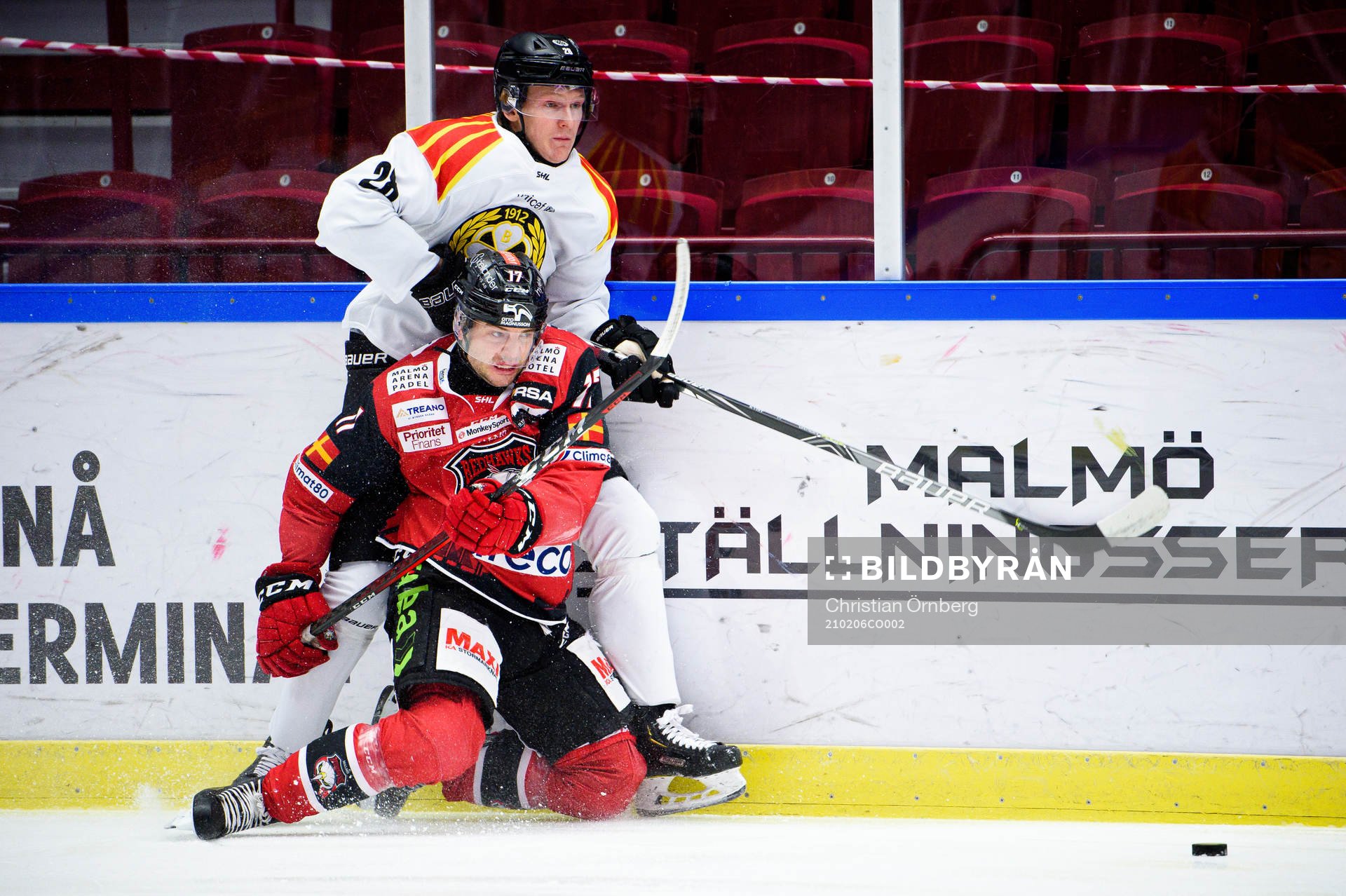 Brynäs Oskar Kvist och Malmö Redhawks Pathrik Westerholm
