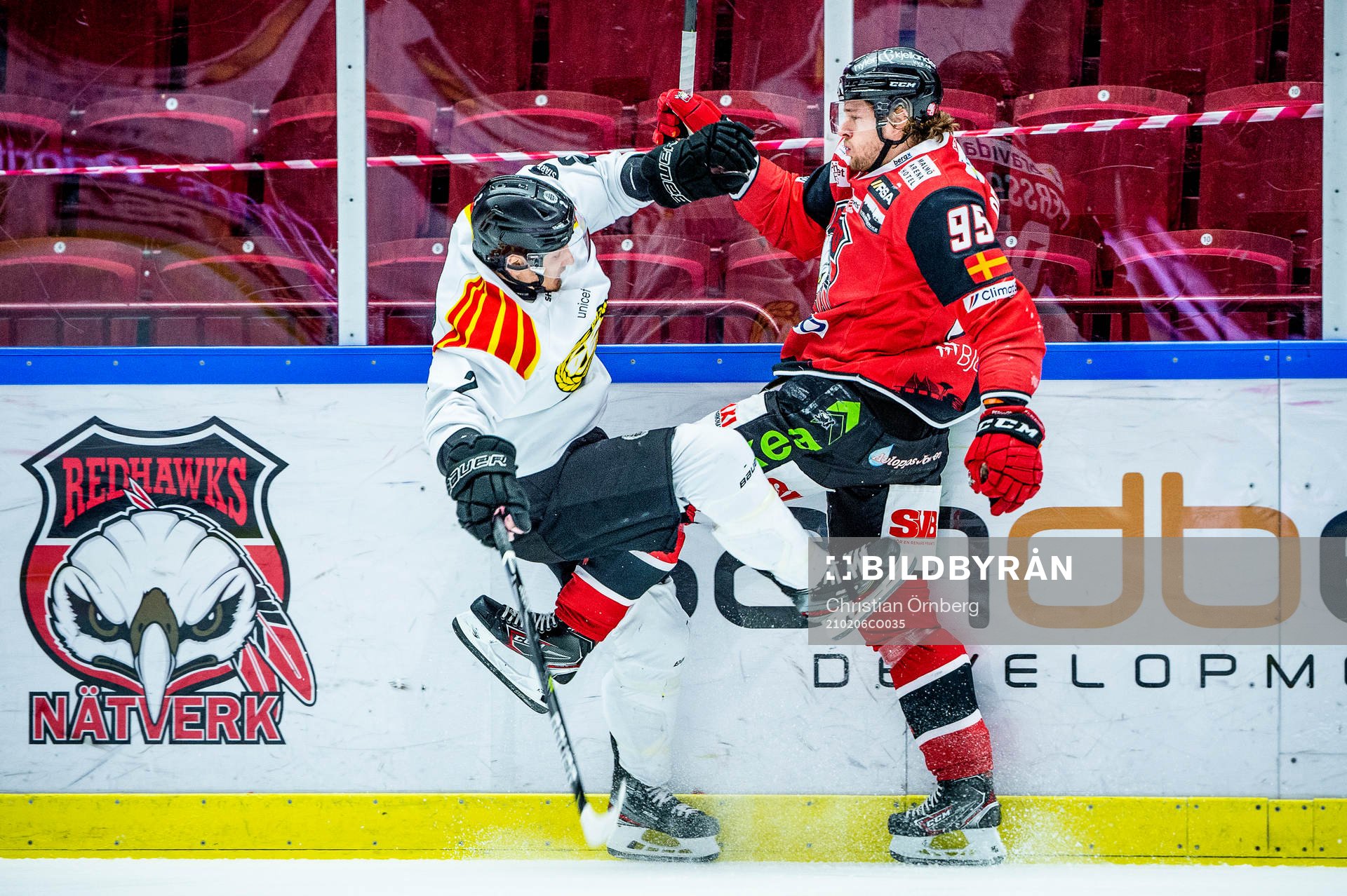 Brynäs Kristofer Berglund mot Malmö Redhawks Carl Persson