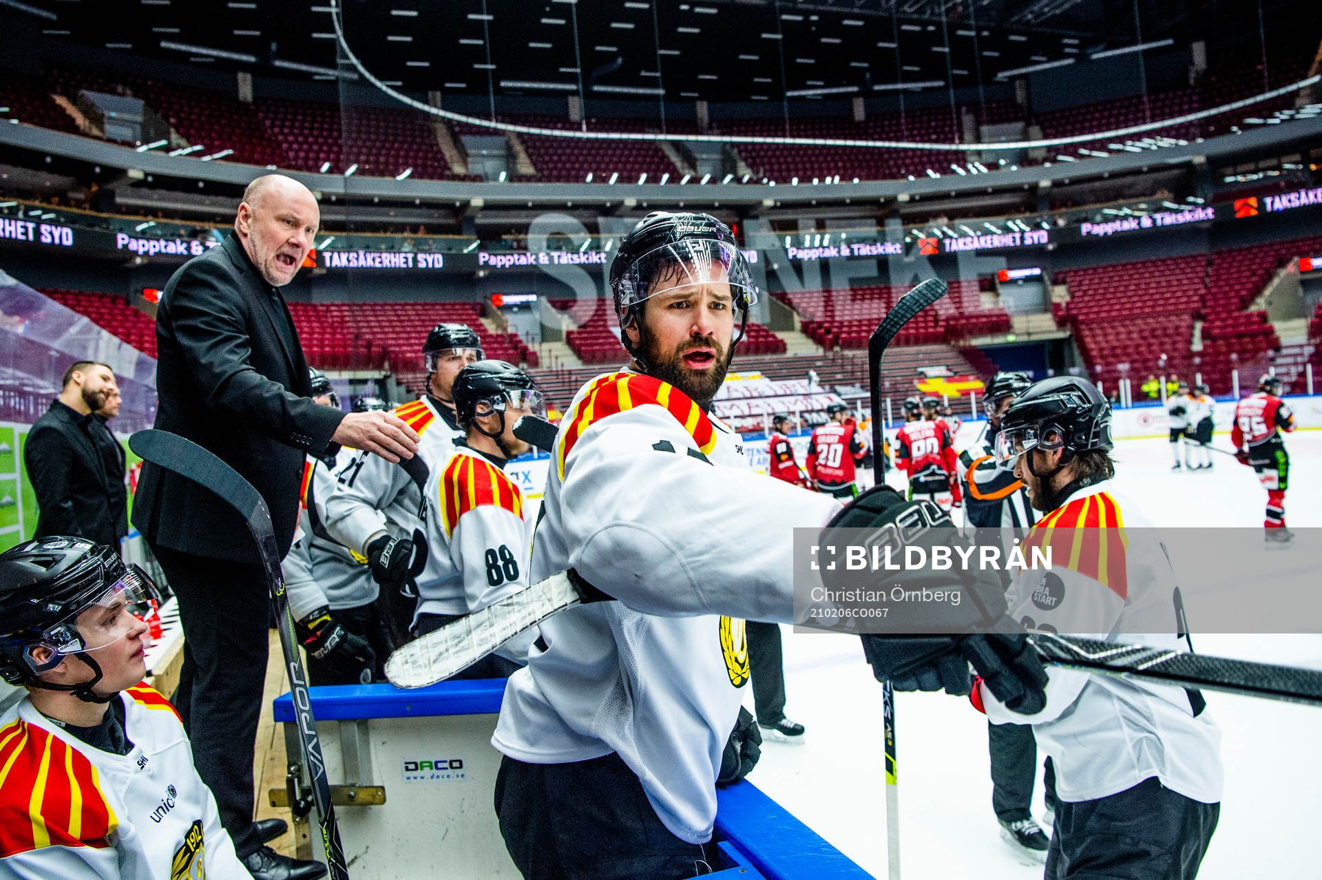 Brynäs tränare Peter Andersson och Johan Alcén i båset