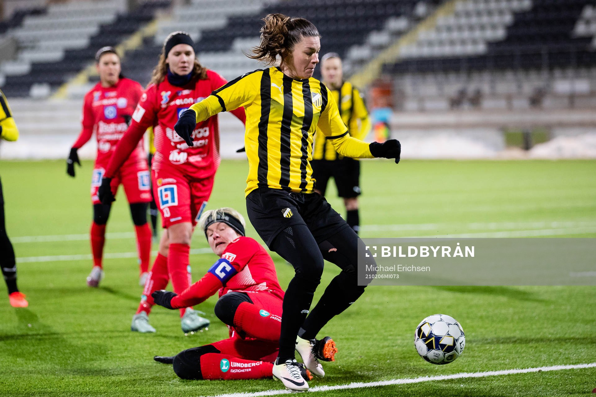 Linköpings Nilla Fischer och Häckens Pauline Hammarlund