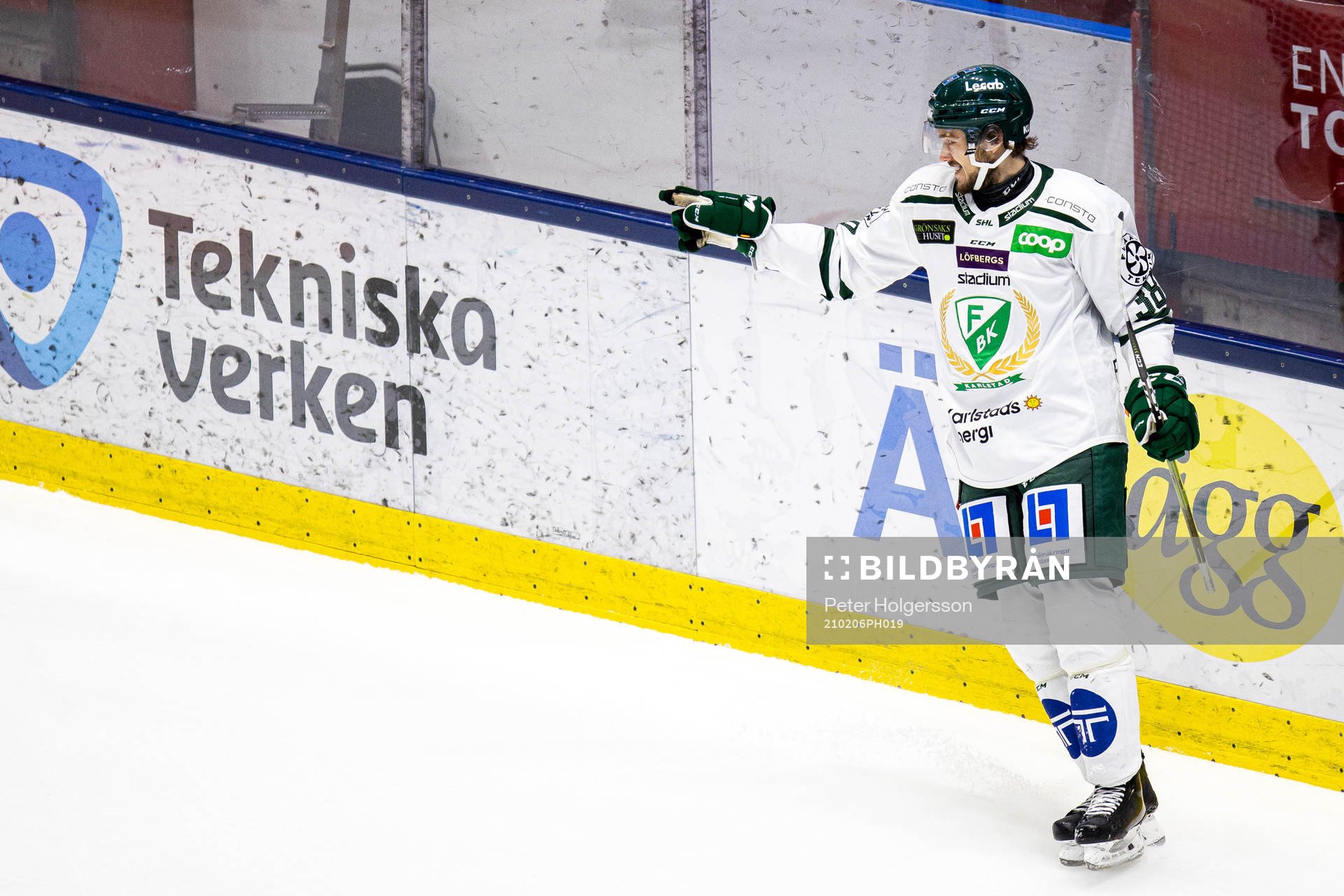 Färjestads Jakob Forsbacka Karlsson jublar