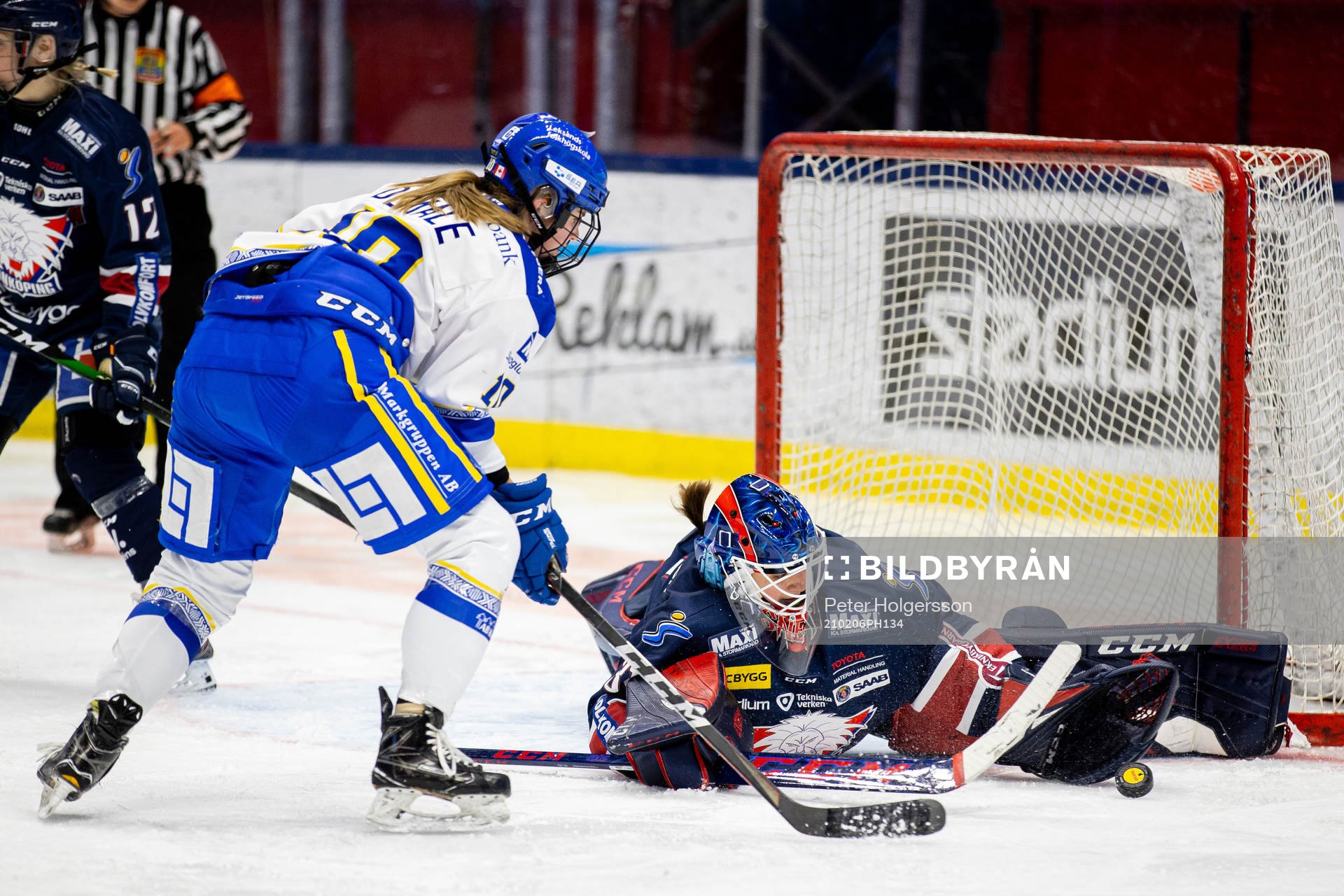 Leksands Kajsa Armborg och Linköpings målvakt Stephanie