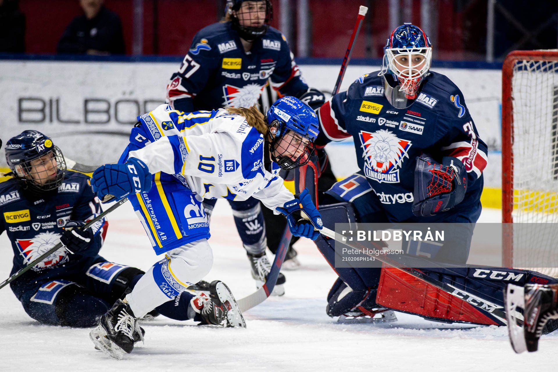 Leksands Shea Demale oroar framför Linköpings målvakt