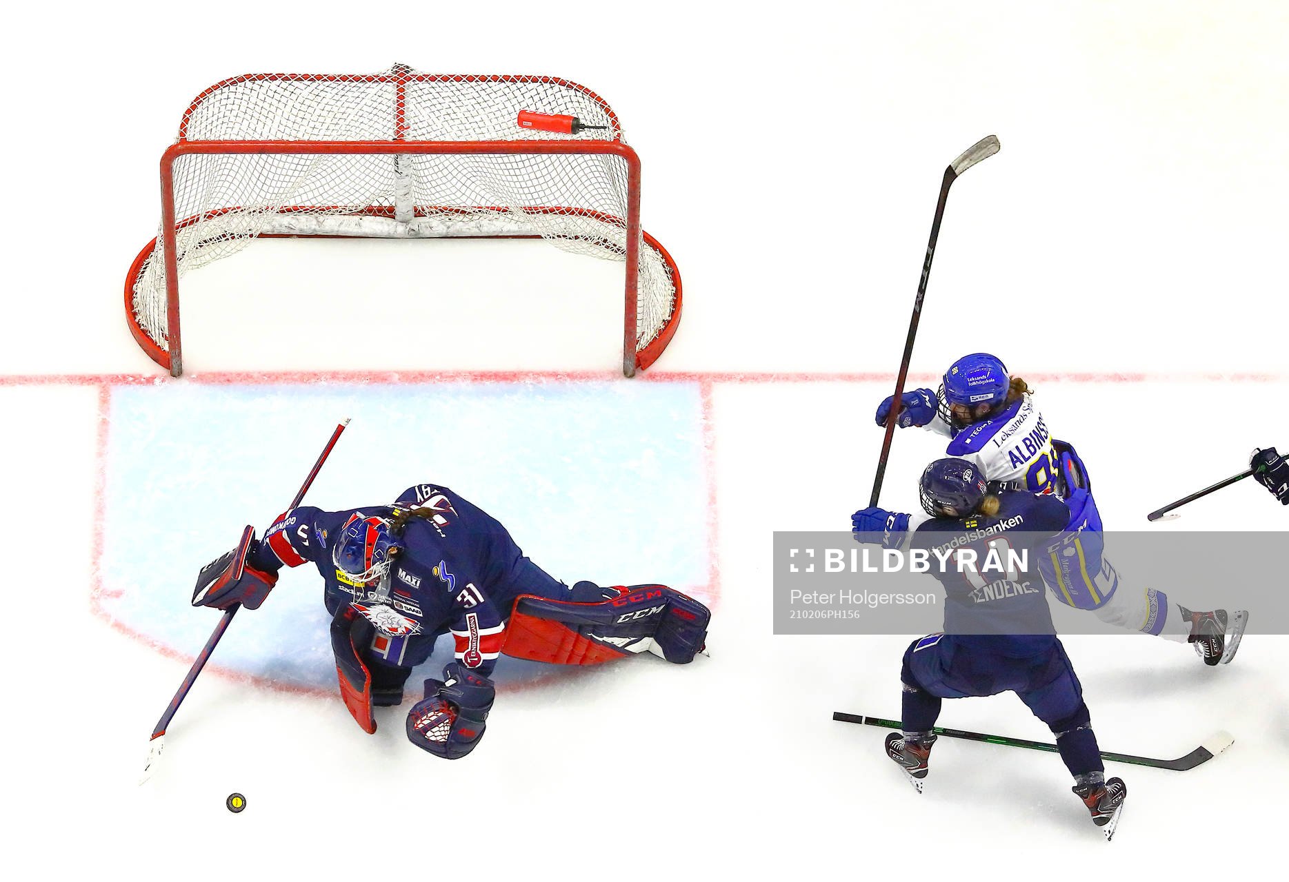 Linköpings målvakt Stephanie Neatbyoch Leksands Ella