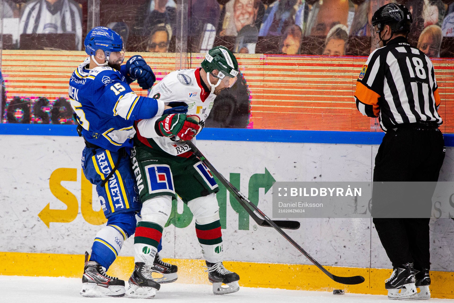 Leksands Otto Paajanen och Frölundas Viktor Ekbom